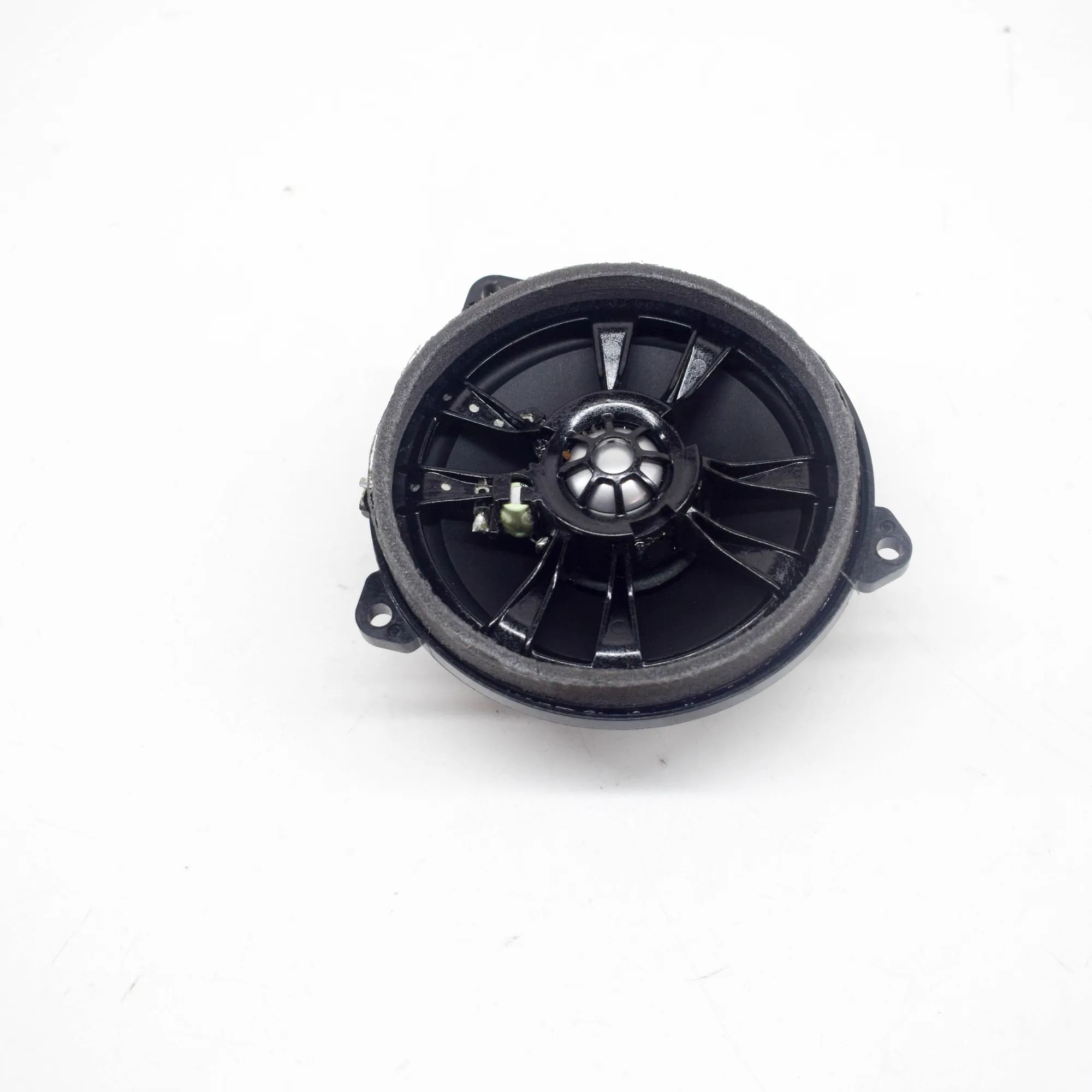 Land Rover Range Rover Sport Front Right Door Speaker Front Right Door Speaker — LAND ROVER RANGE ROV...