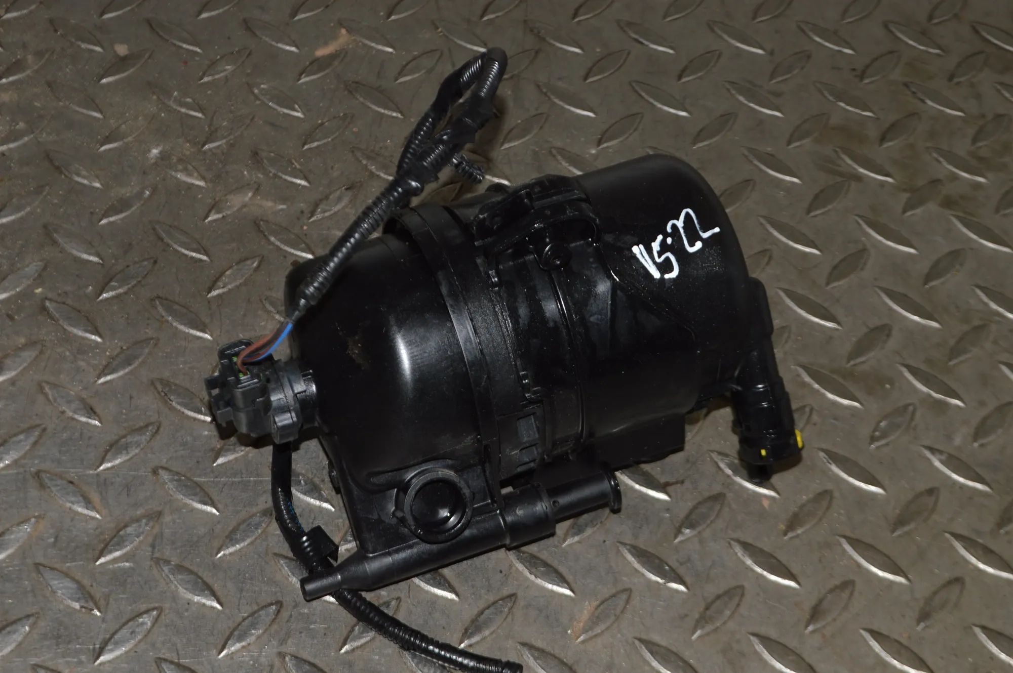 Land Rover Range Rover Velar Polttoainesuodattimen kotelo Fuel filter housing — LAND ROVER RANGE ROVER VE...