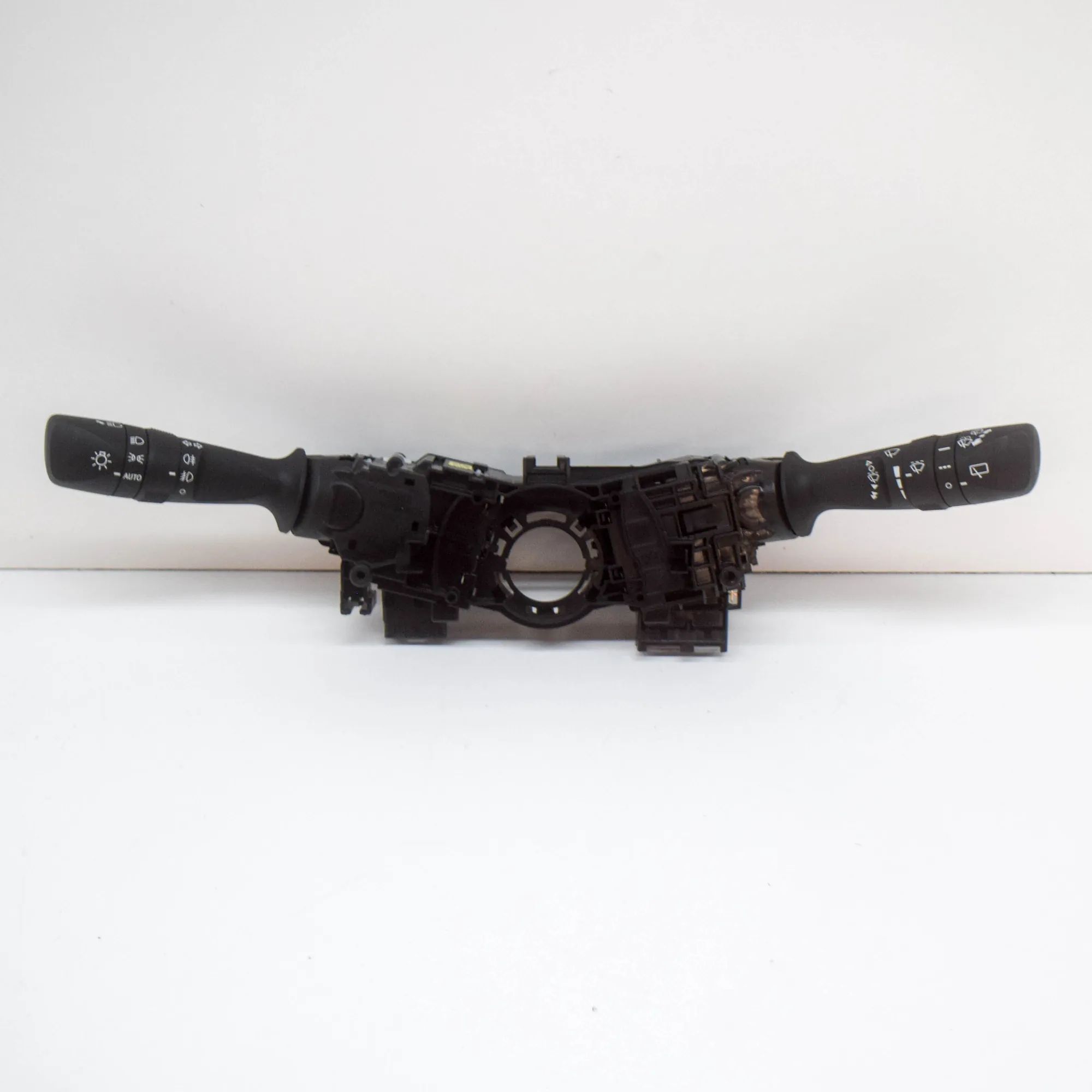 Toyota C-HR Indicator Wiper Stalk Switch Indicator Wiper Stalk Switch — TOYOTA C-HR (_X1...