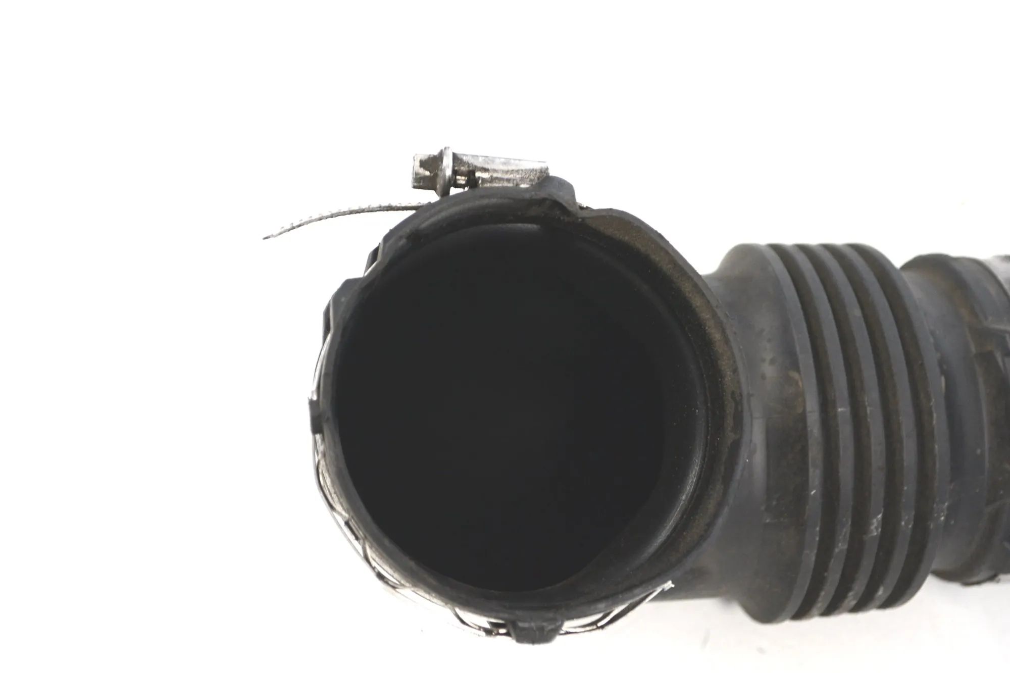 Land Rover Range Rover (L405) Air Intake Tube Air Intake Tube — LAND ROVER RANGE ROVER (III L...
