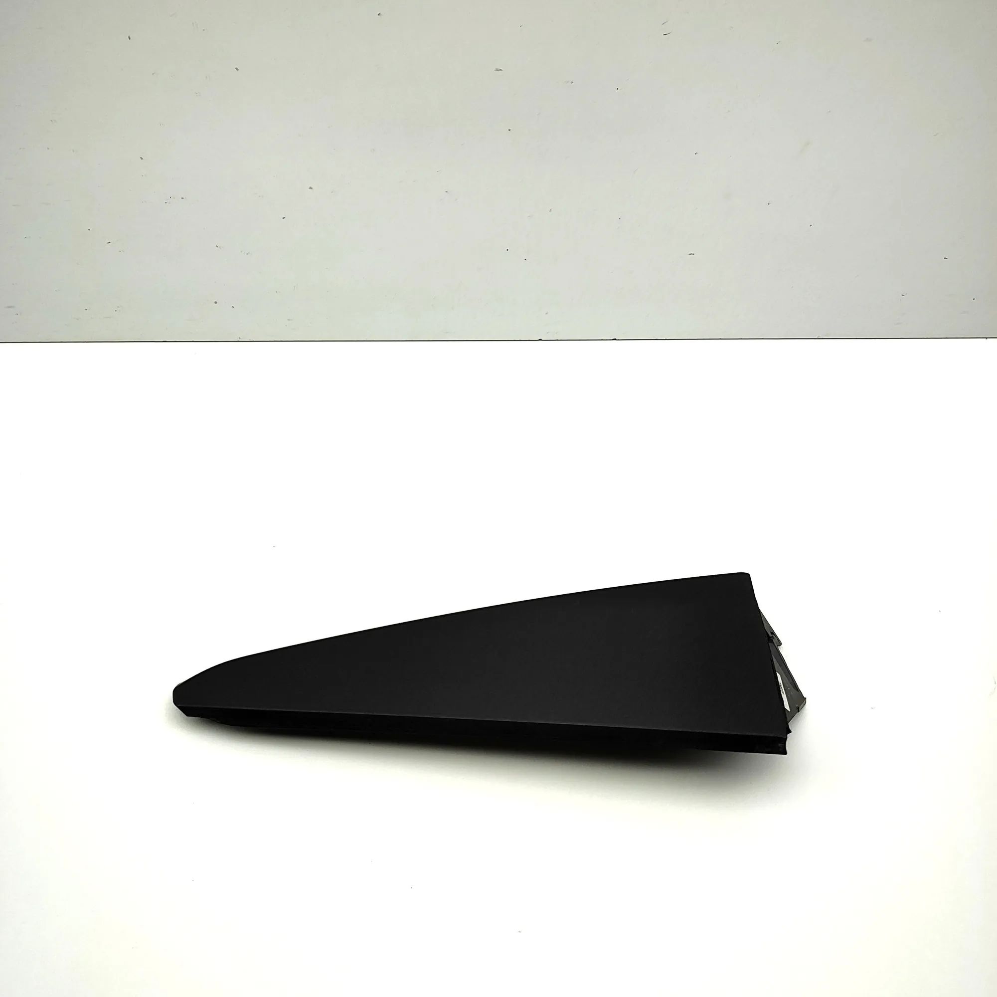 Skoda Enyaq Tailgate Bootlid Trim Tailgate Bootlid Trim — SKODA ENYAQ (iV SUV 5AC...