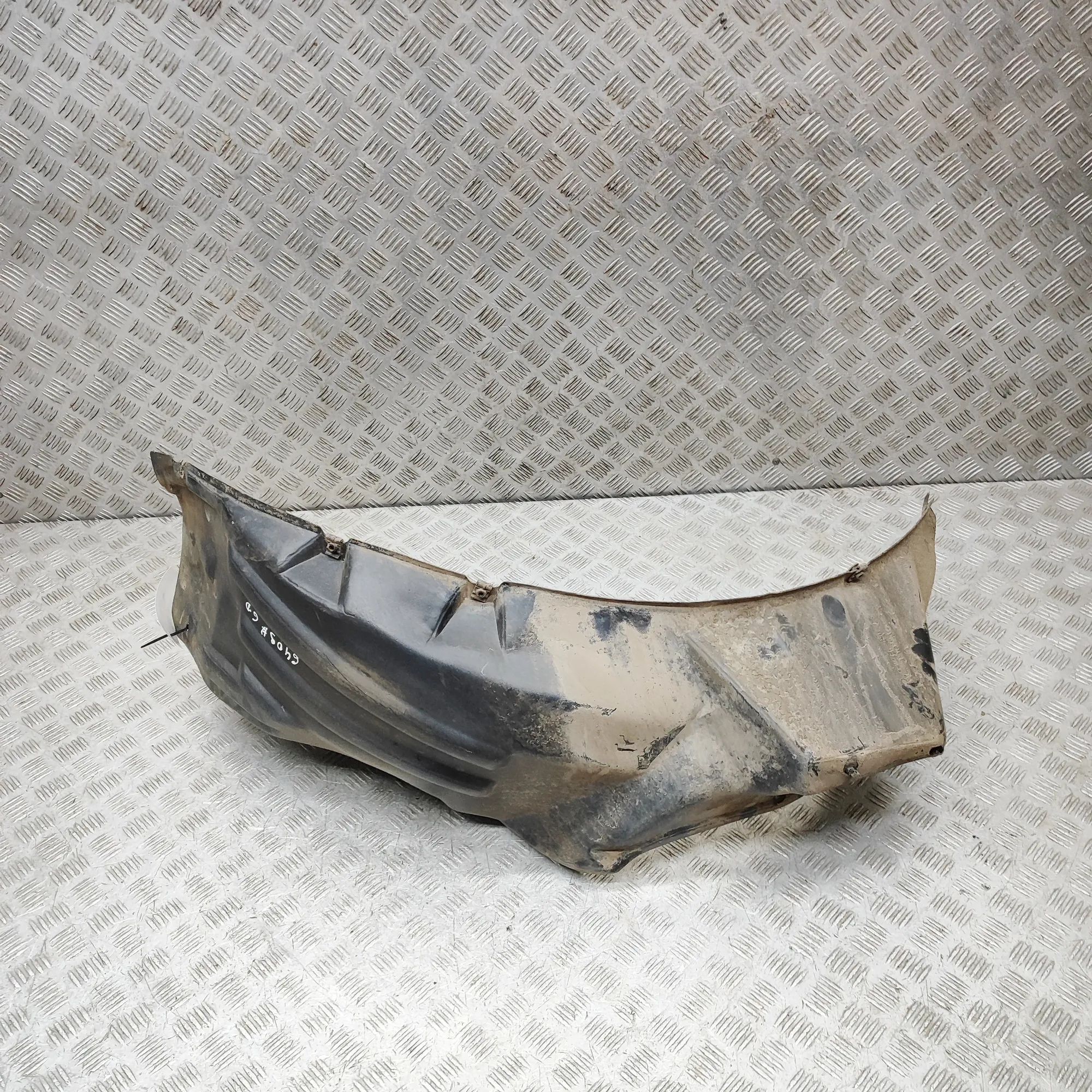 Mitsubishi Eclipse Cross Rear Right Arch Liner Rear Right Arch Liner — MITSUBISHI L (200 / TRI...