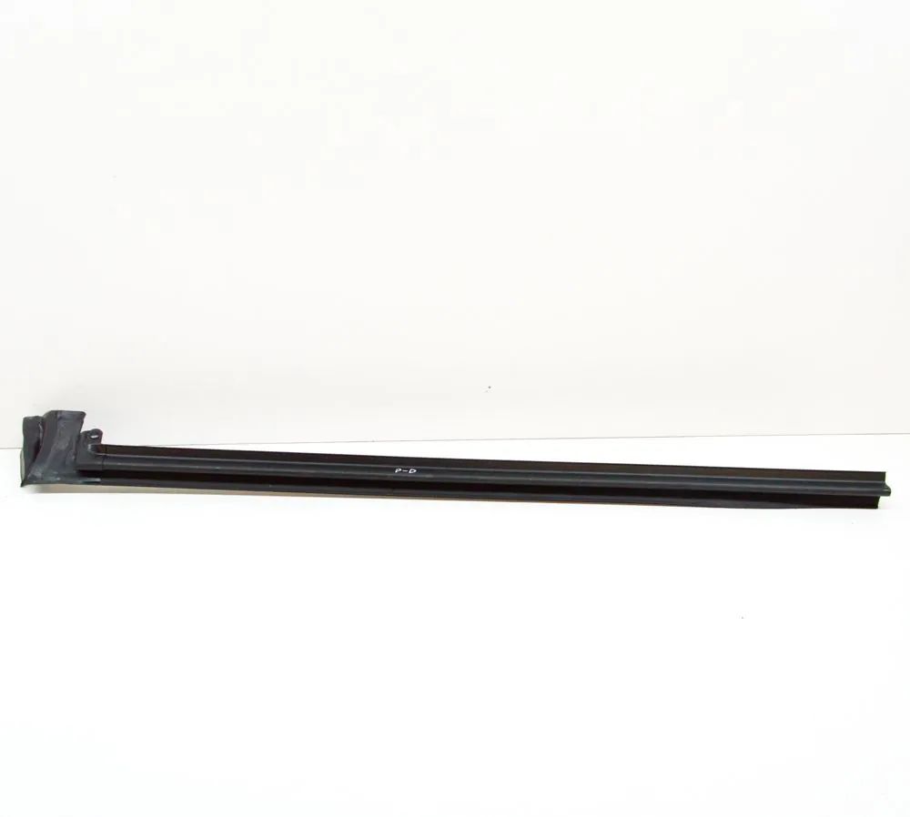 Door window moulding — front — right Brand/Model: FORD USA MUSTANG
Year: 2019
Engine...