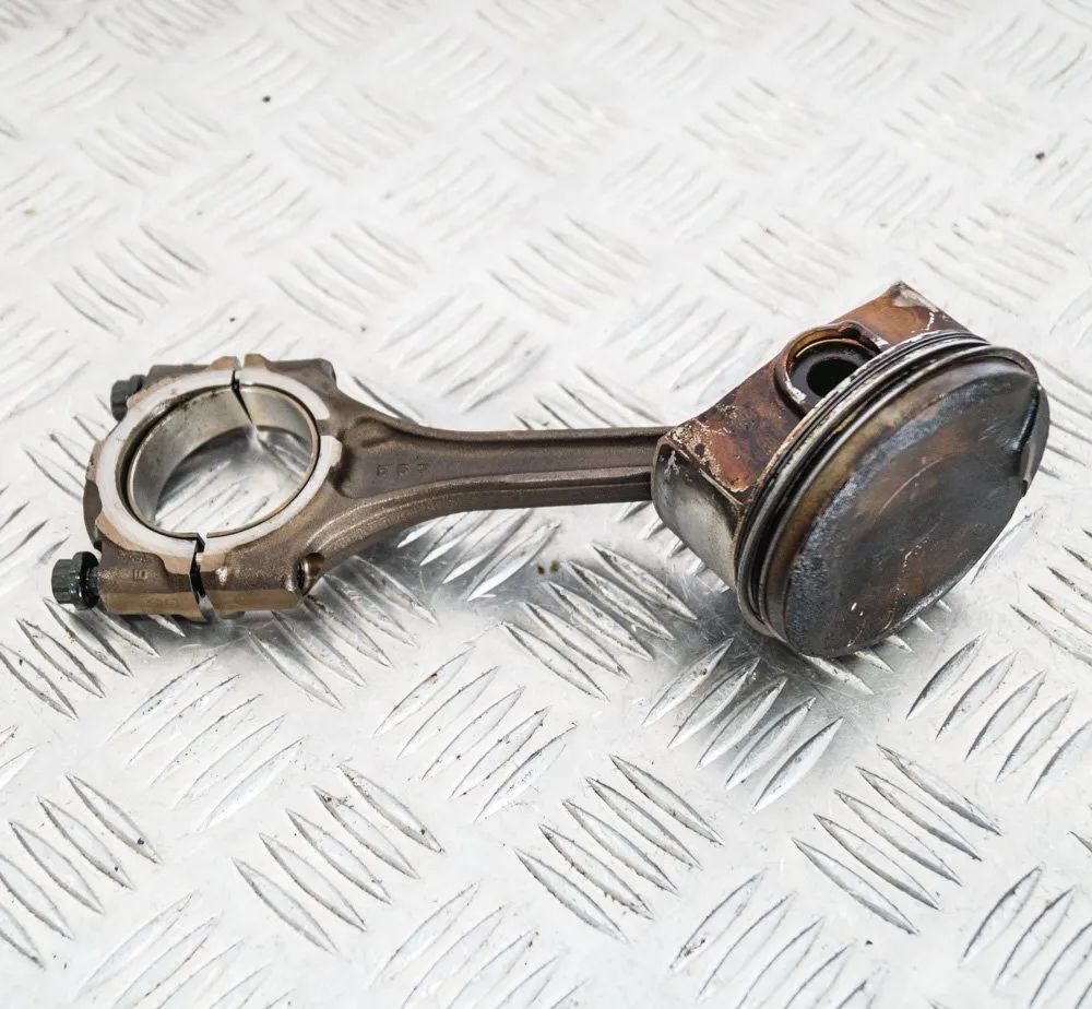 Lexus CT Piston Piston — LEXUS CT (ZWA10_) (2010-...) — 13101-3...