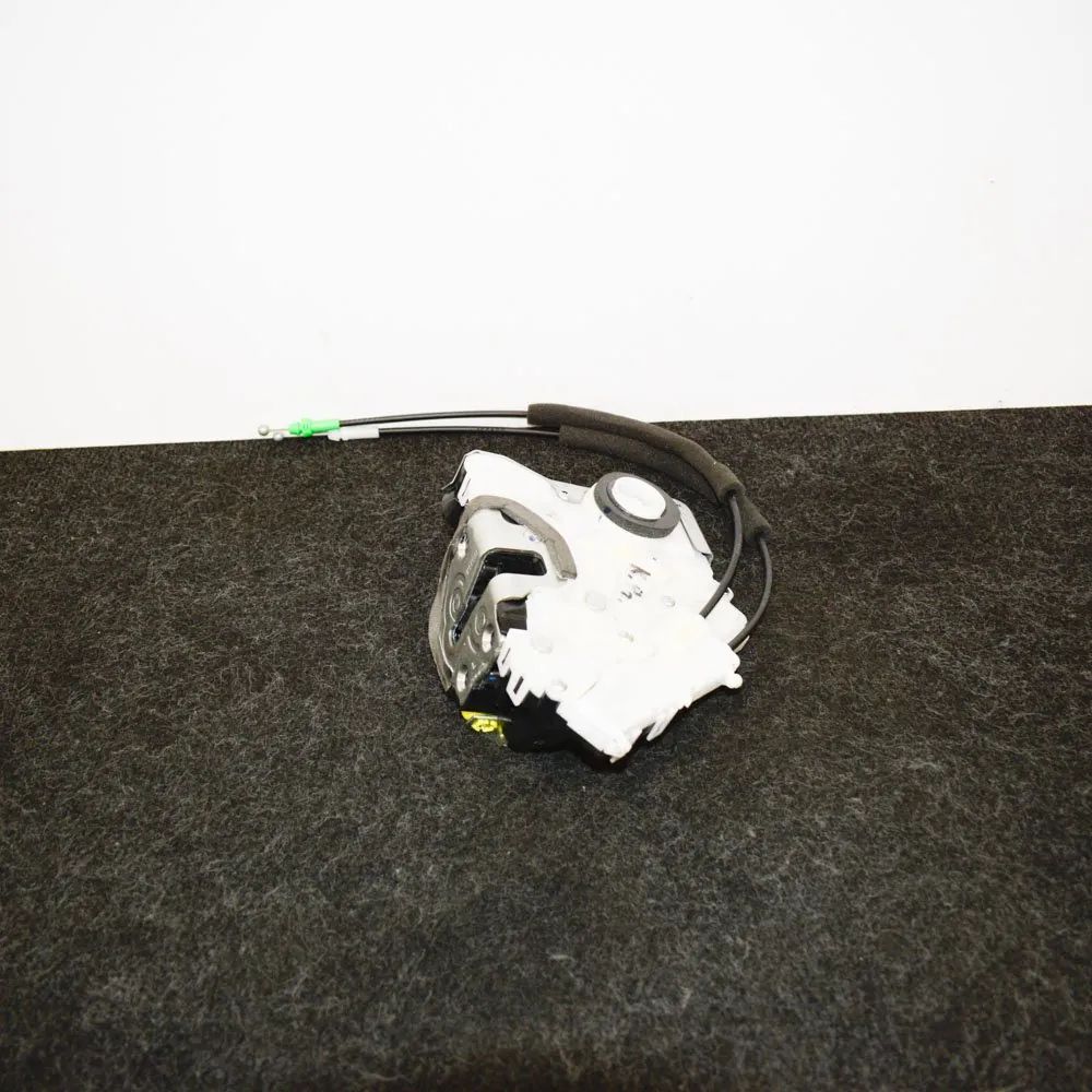 Toyota Prius+ Door lock — front left Door lock — front left — TOYOTA PRIUS (_W5_) (2...