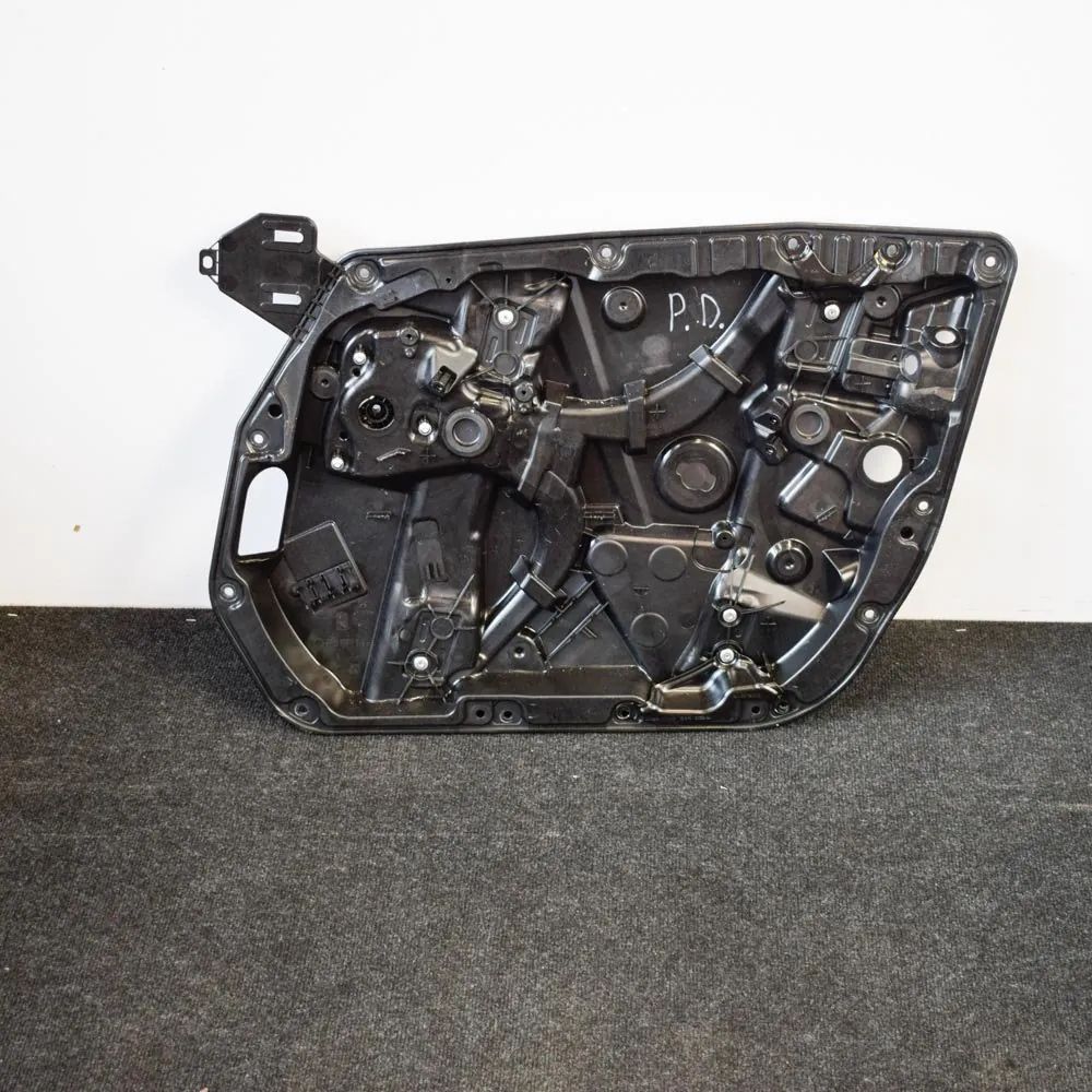 Mercedes-Benz A (W176) Front Right Door Window Regulator Front Right Door Window Regulator — MERCEDES BE...
