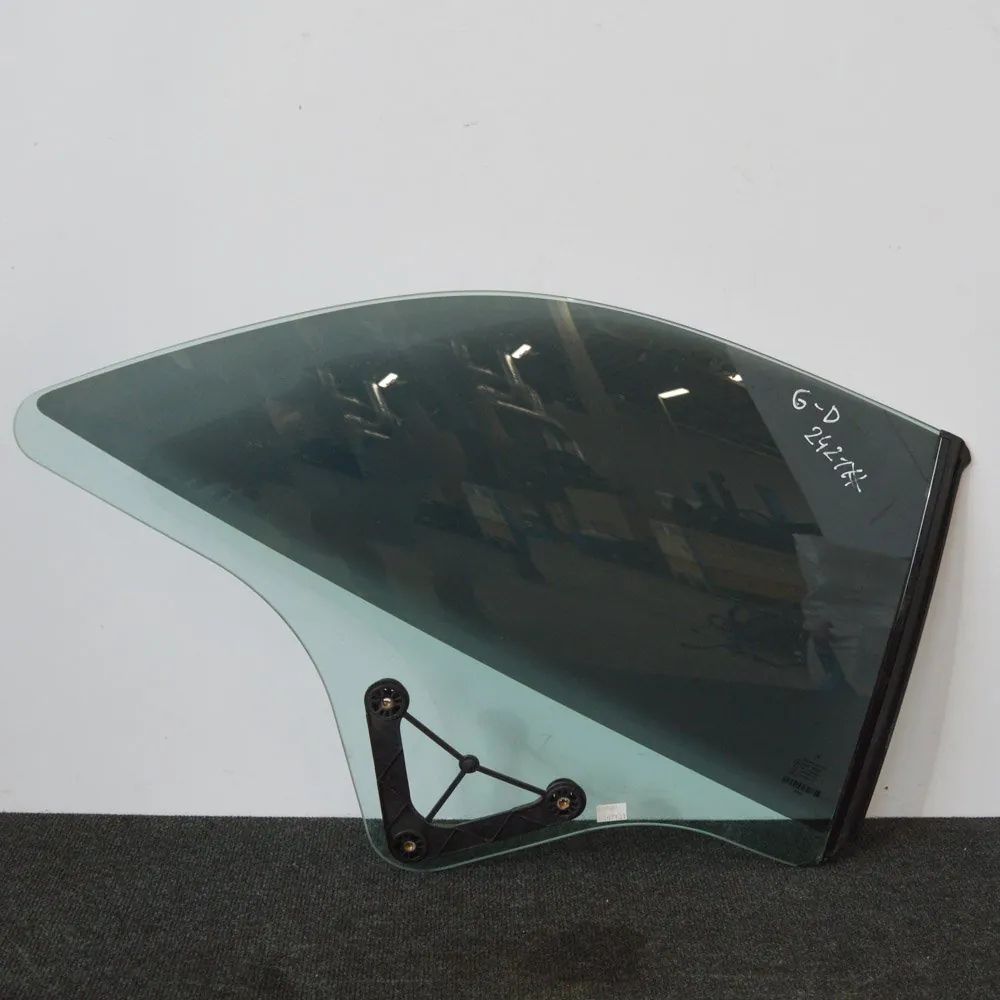 Mercedes-Benz C (W204) Rear Right Quarter Window Rear Right Quarter Window — MERCEDES BENZ E-CLA...