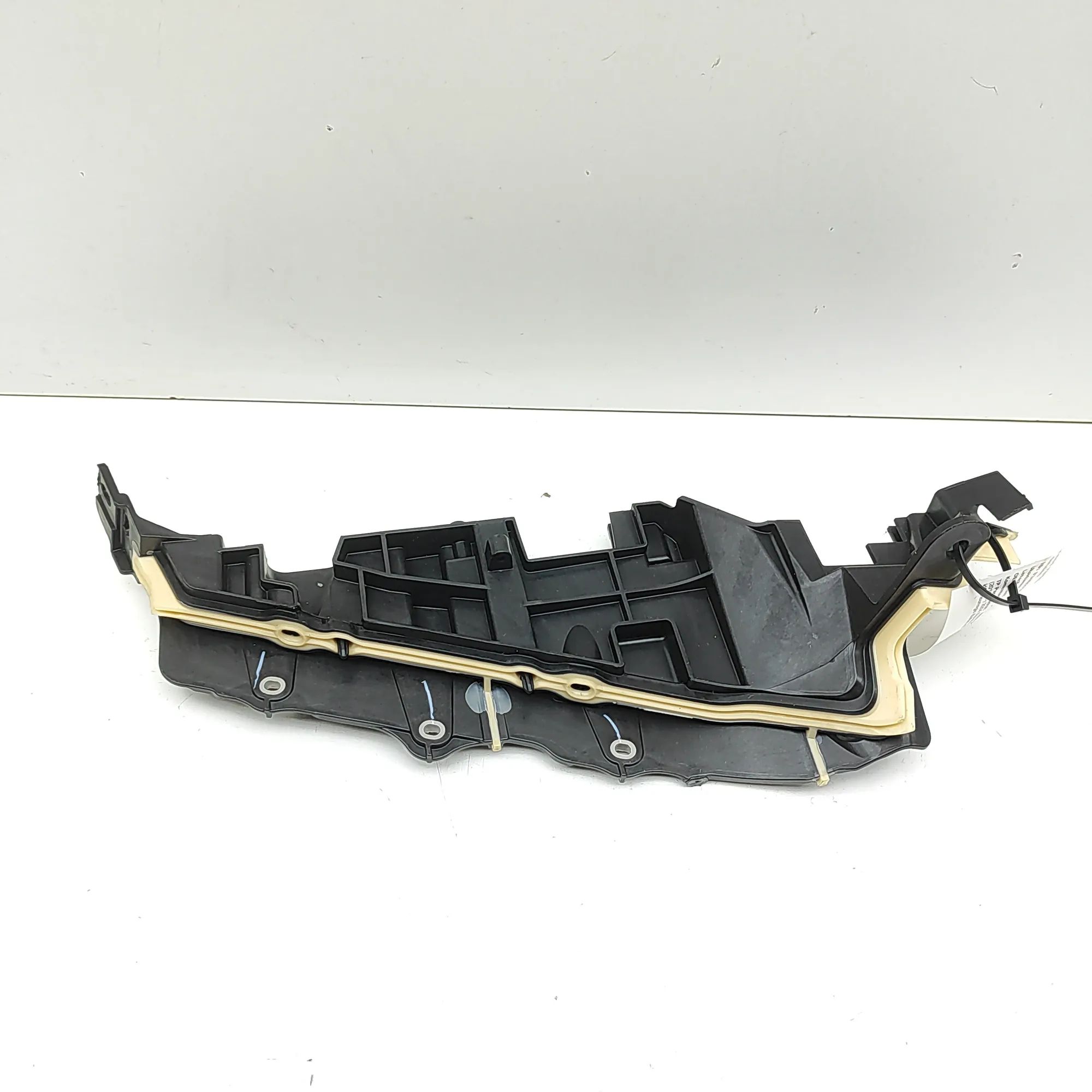 BMW X5 (G05) Other Engine Compartment Parts Other Engine Compartment Parts — BMW X5 (G05) (...