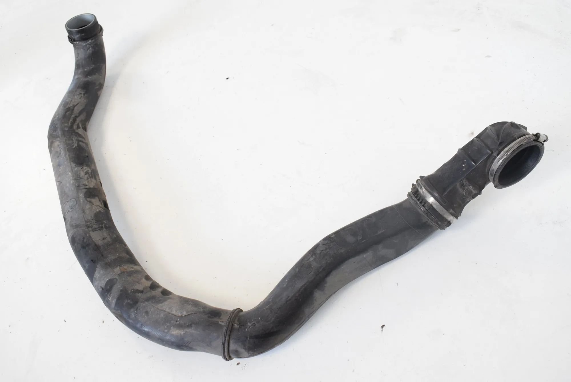 Land Rover Range Rover Sport Intercooler hose — left Intercooler hose — left — LAND ROVER RANGE ROVE...