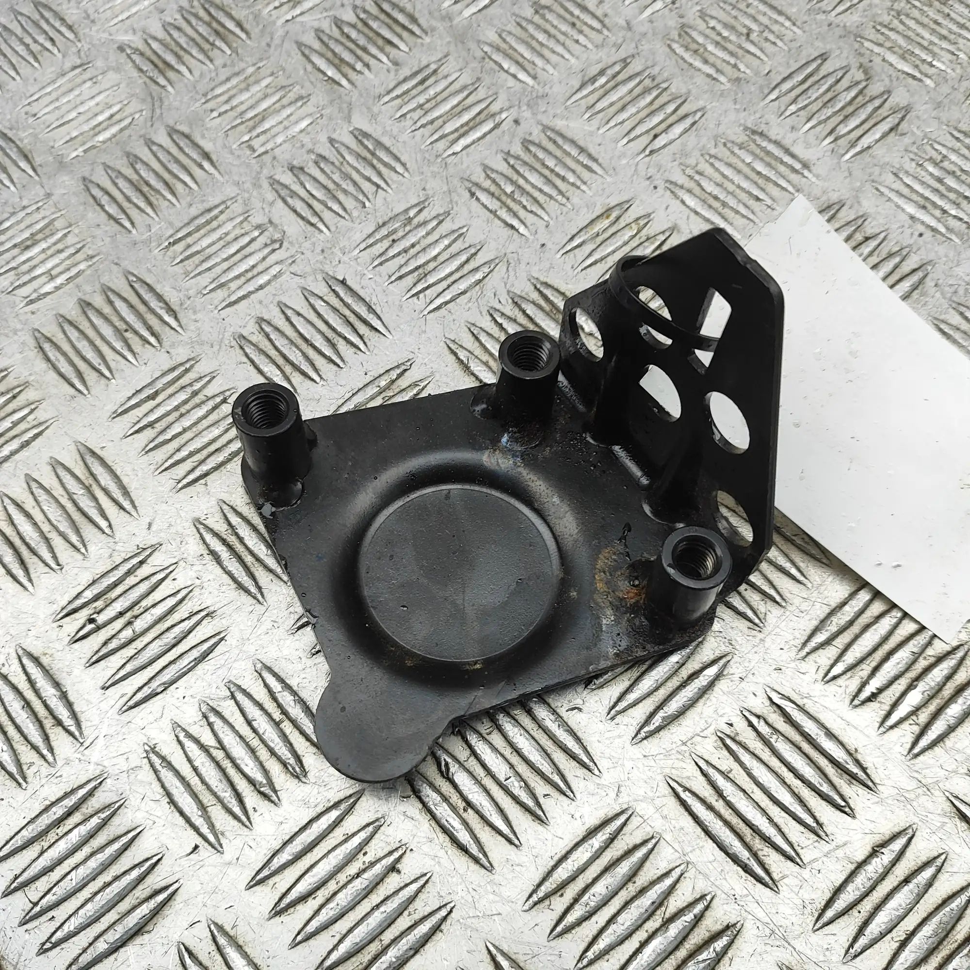 Volvo V60 Radiator Holder