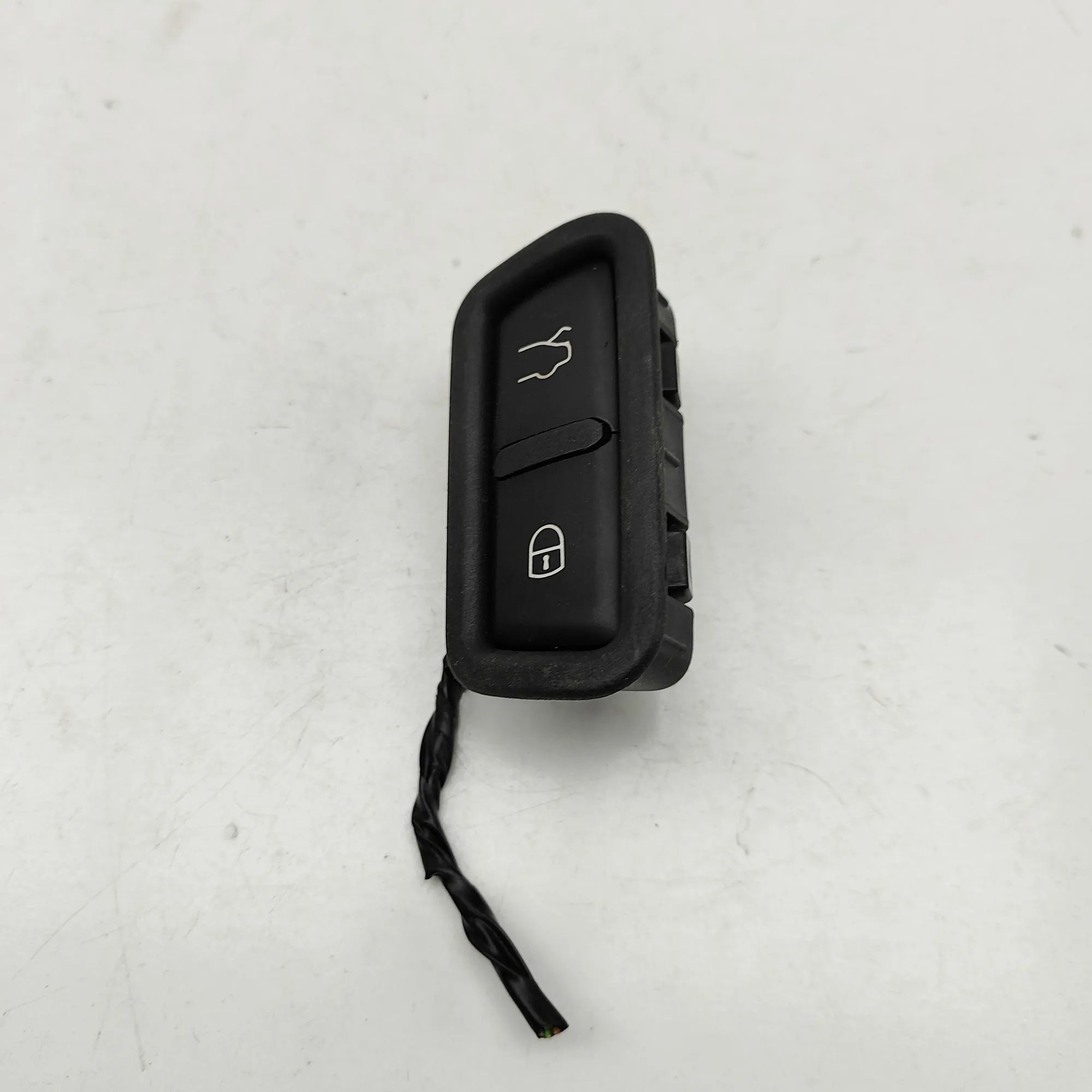 Maserati Levante Central locking Switch Central Locking Switch — MASERATI LEVANTE (SUV ...