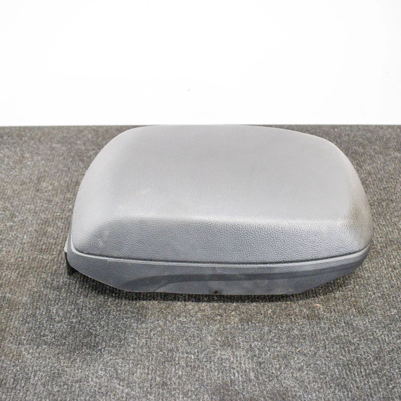 Hyundai i30 подлокотник Armrest — HYUNDAI I30 (GD) (2011-...)

Generati...