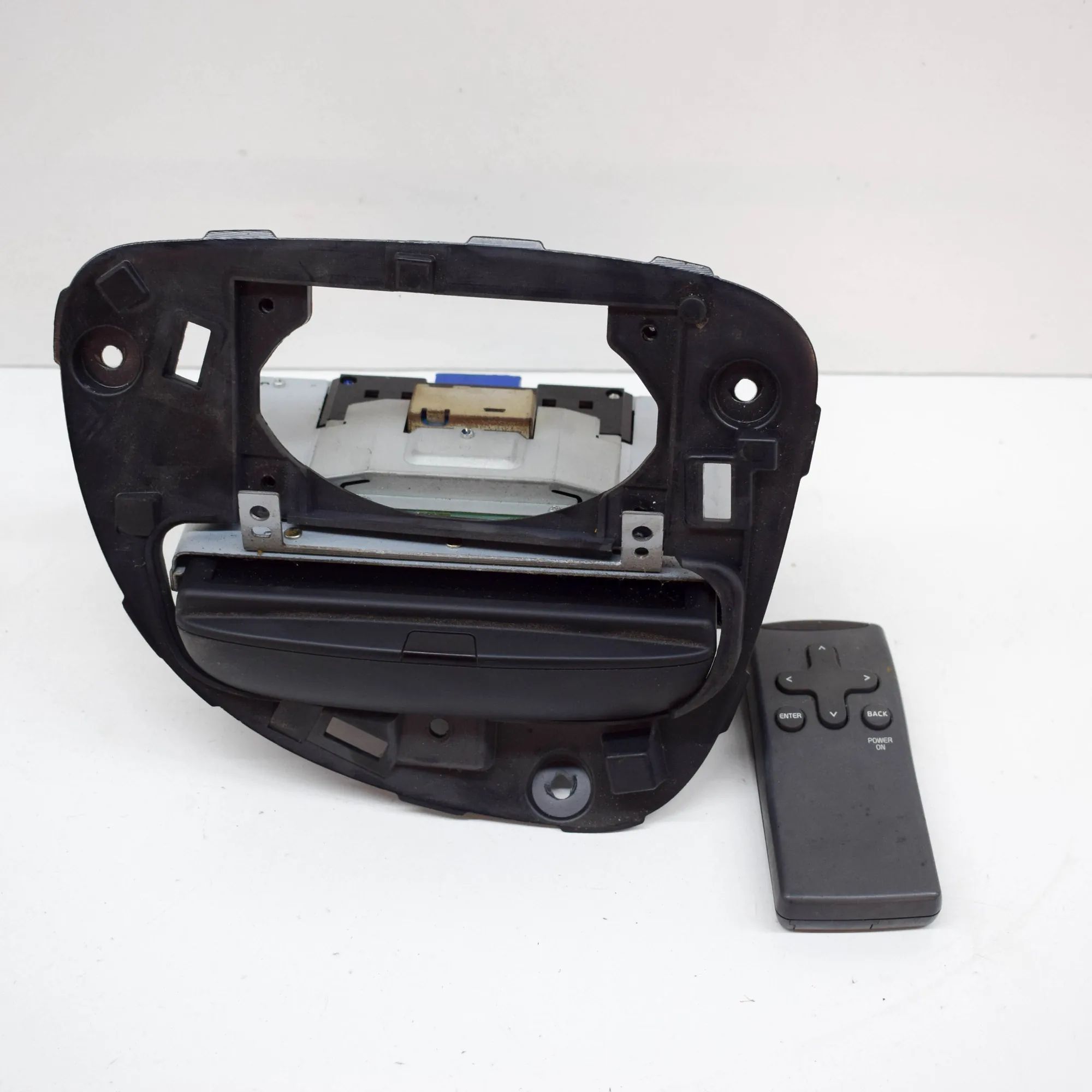 Volvo S80 Navigation display Navigation display — VOLVO S80 I (TS, XY) (1998...