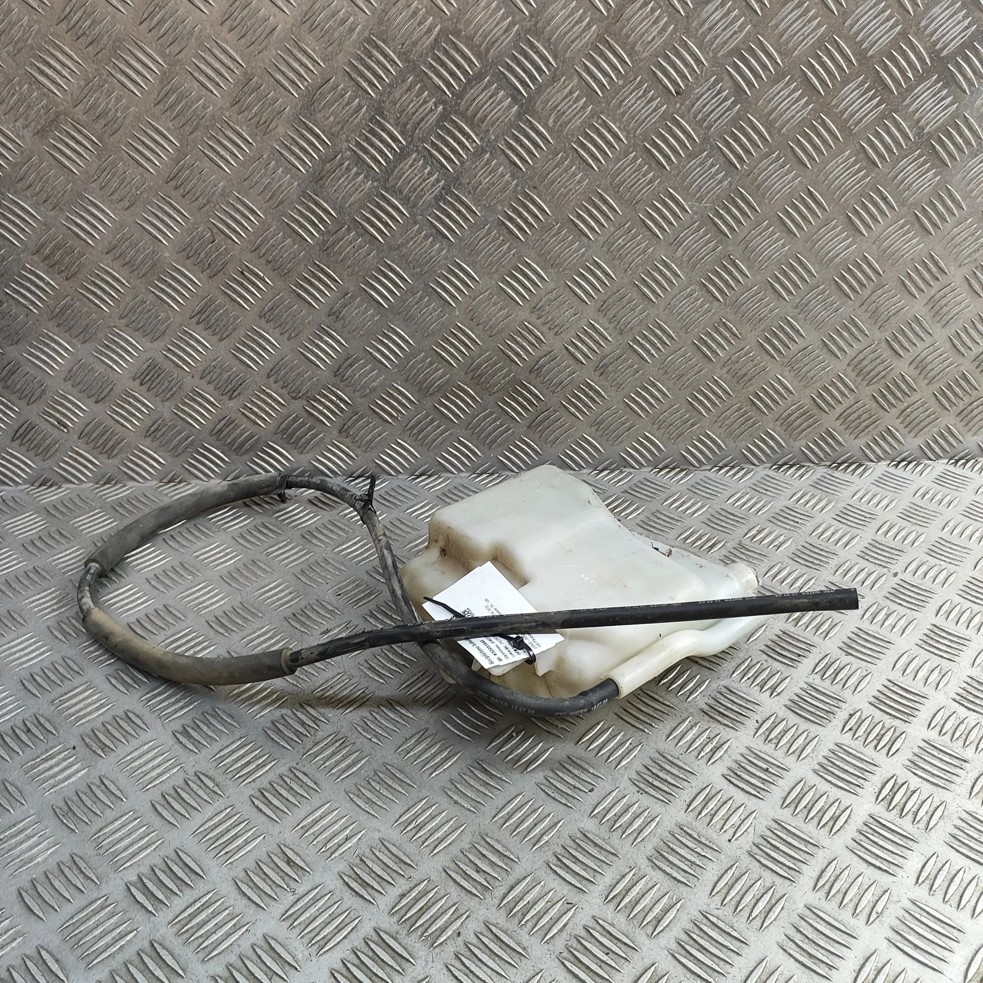 Isuzu D-Max Expansion Tank Expansion tank — ISUZU D-MAX (I TFR, TFS) (2002...