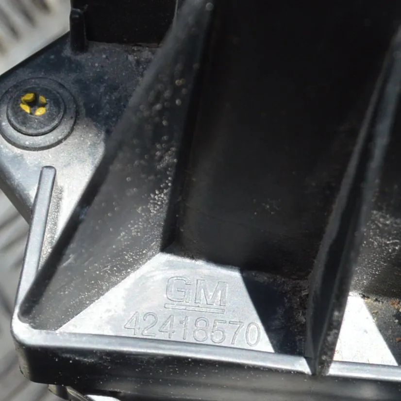Opel Mokka (A) Air filter box