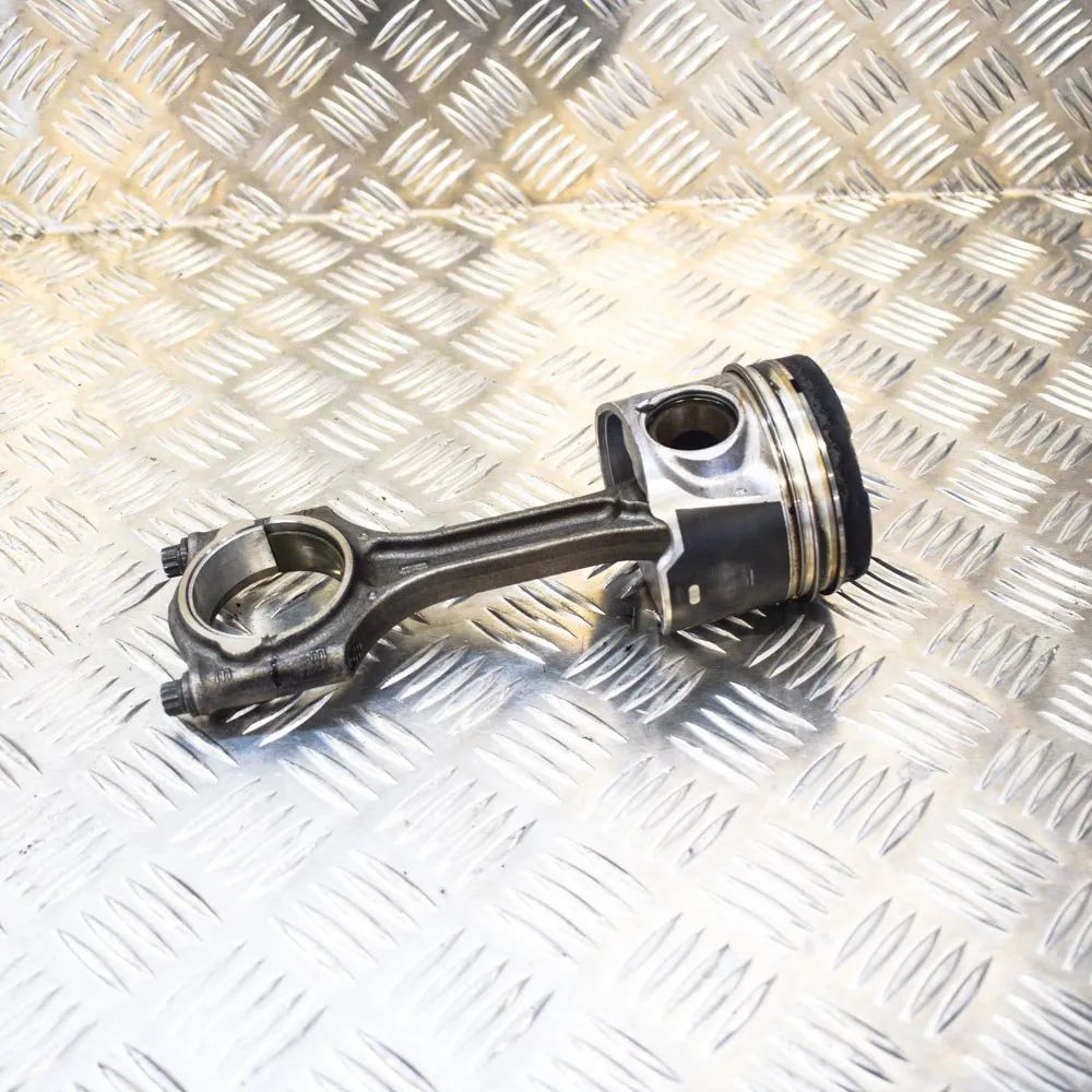 Volvo V70 Piston Piston — VOLVO V70 (III BW) (2007-2016) — 86315...