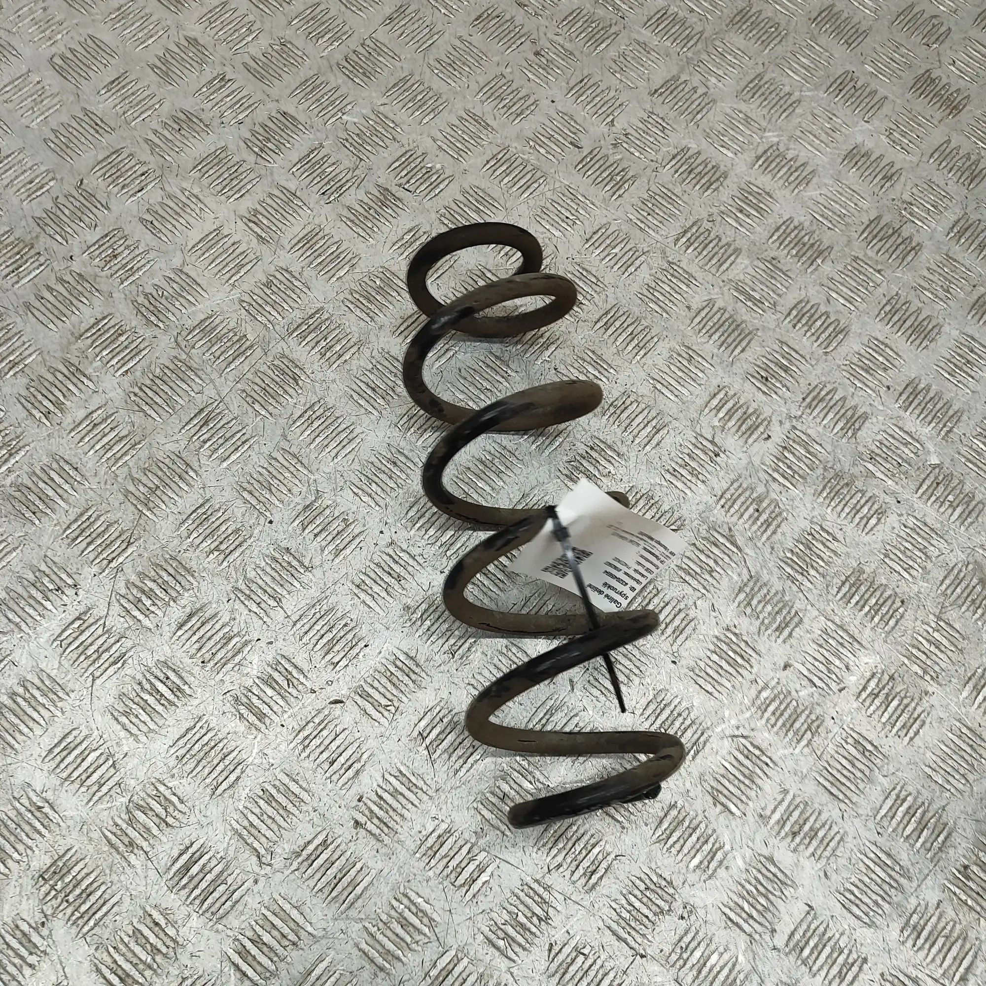 Suzuki Grand Vitara Coil spring — rear right Coil spring — rear right — SUZUKI VITARA (LY) (...