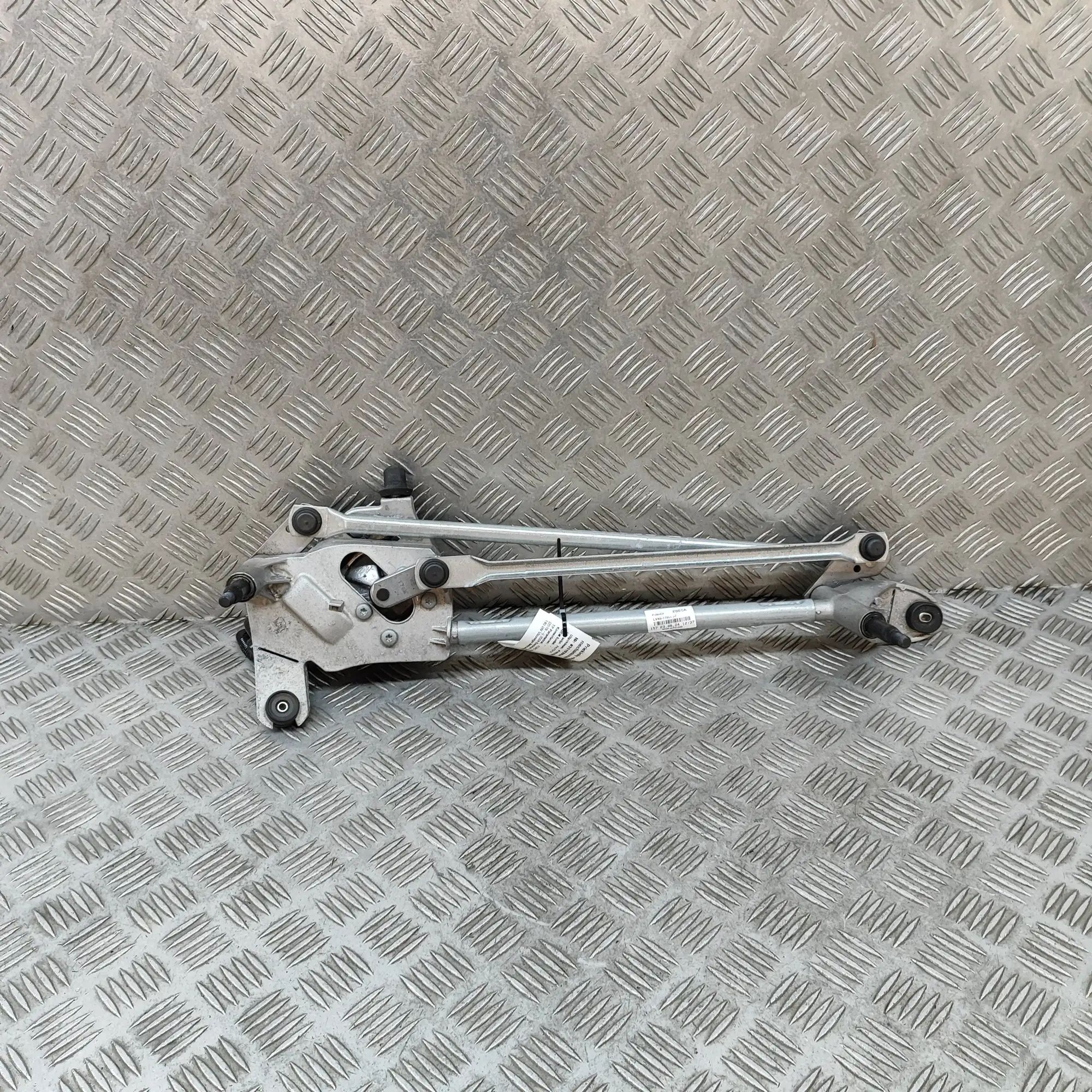 Ford Kuga Front Windshield Wiper Mechanism Front Windshield Wiper Mechanism — FORD KUGA (I...