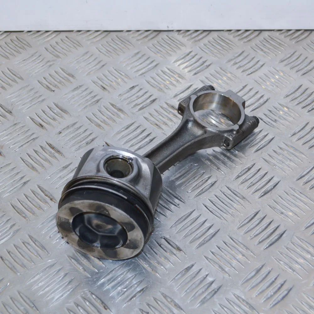 Volkswagen Golf 6 Piston Piston — VW GOLF (VI 5K1) (2008-2013) — 03L1070...
