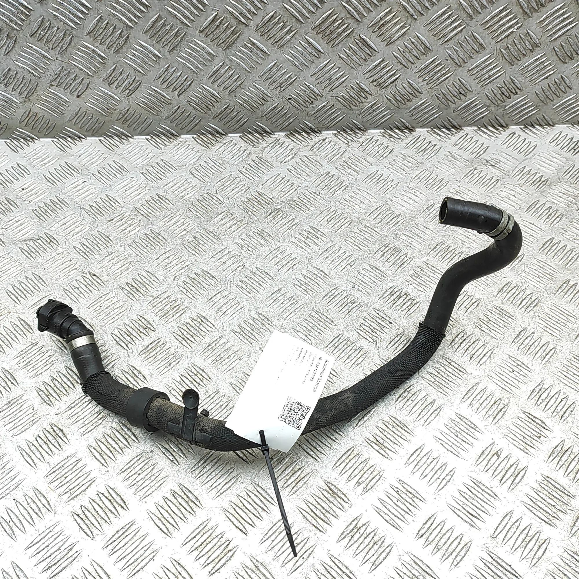 Volvo V60 Coolant hose