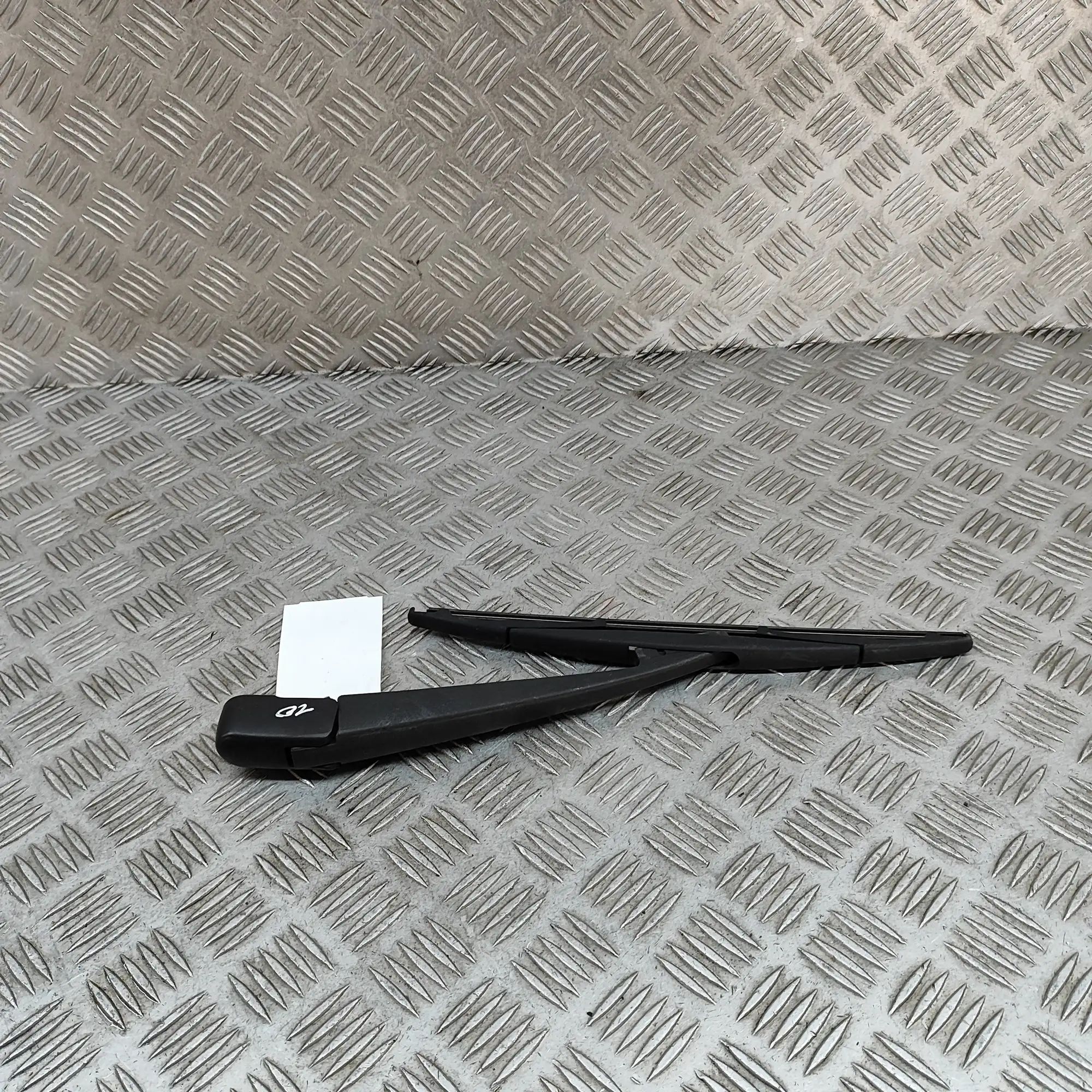 Mitsubishi Outlander Window wiper arm — rear Window wiper arm — rear — MITSUBISHI OUTLANDER ...