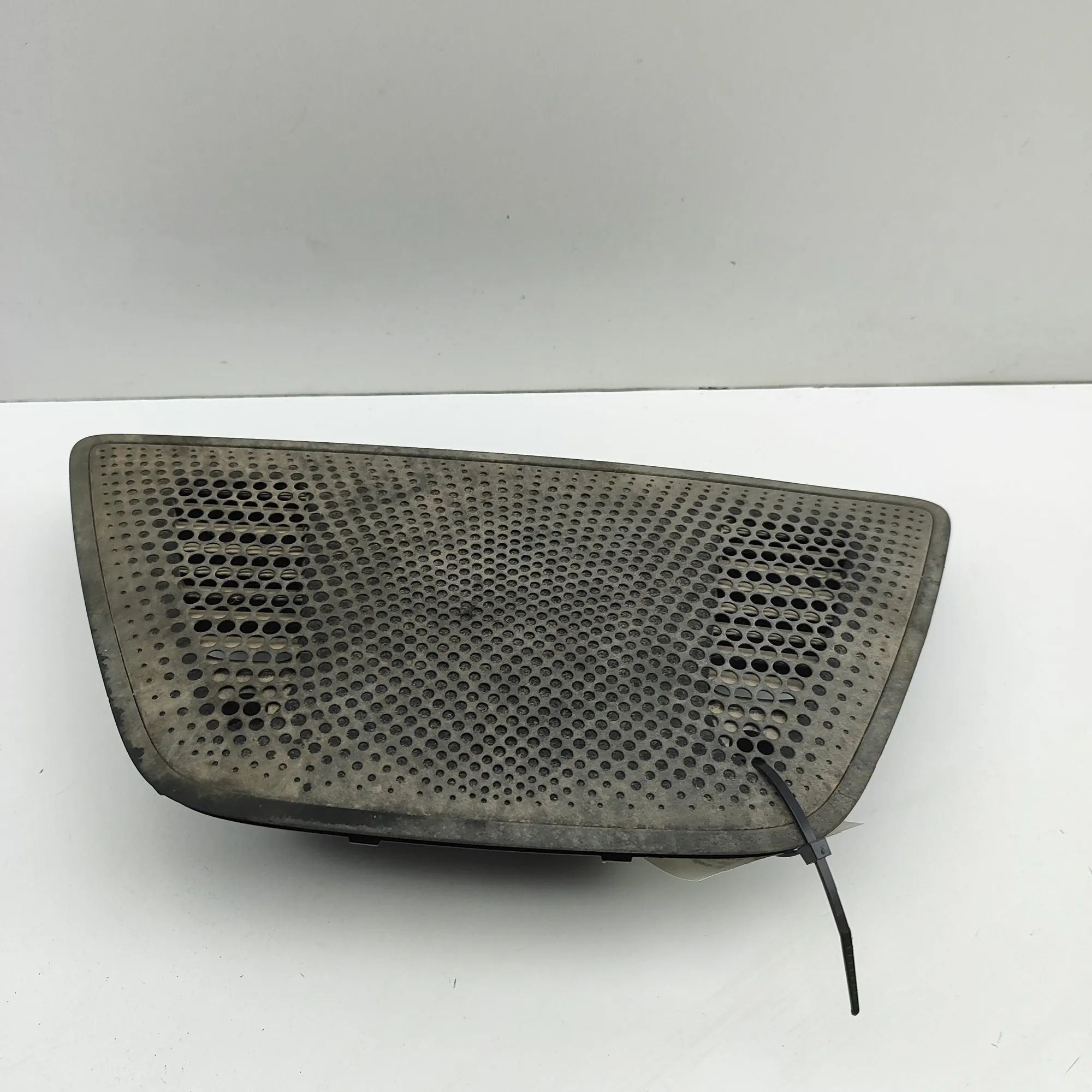 BMW X5 (G05) Speaker cover Speaker cover — BMW X5 (G05) (2018-...) — 93992...