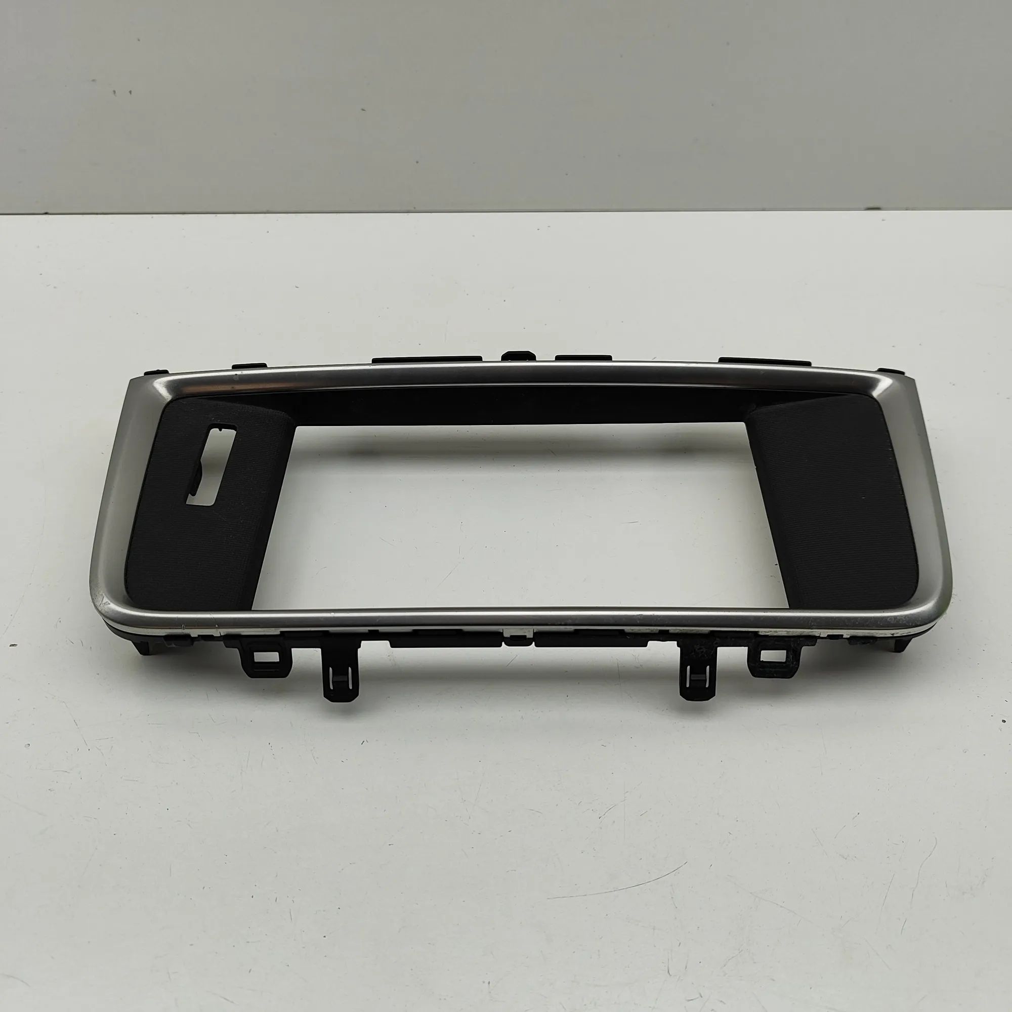 Kia Optima (JF) Navigation screen trim Navigation screen trim — KIA OPTIMA (Sportswago...
