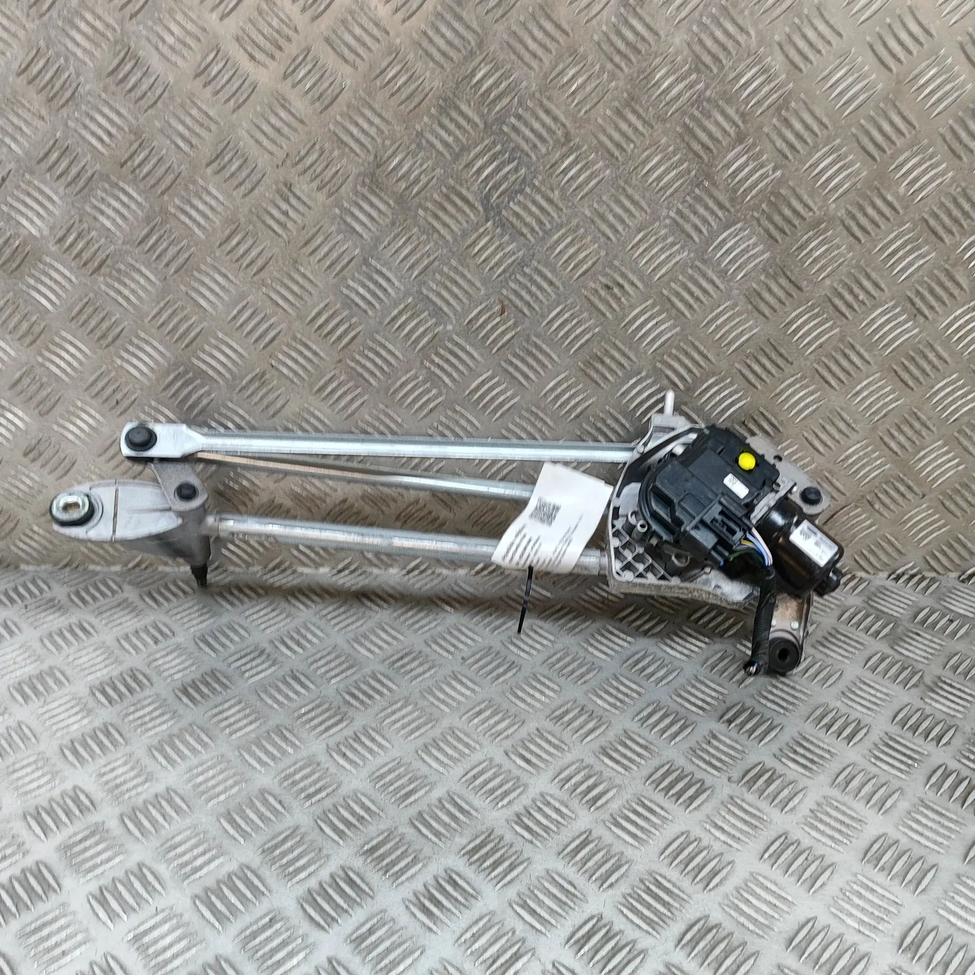Ford Kuga Front Windshield Wiper Mechanism Front Windshield Wiper Mechanism — FORD KUGA (I...