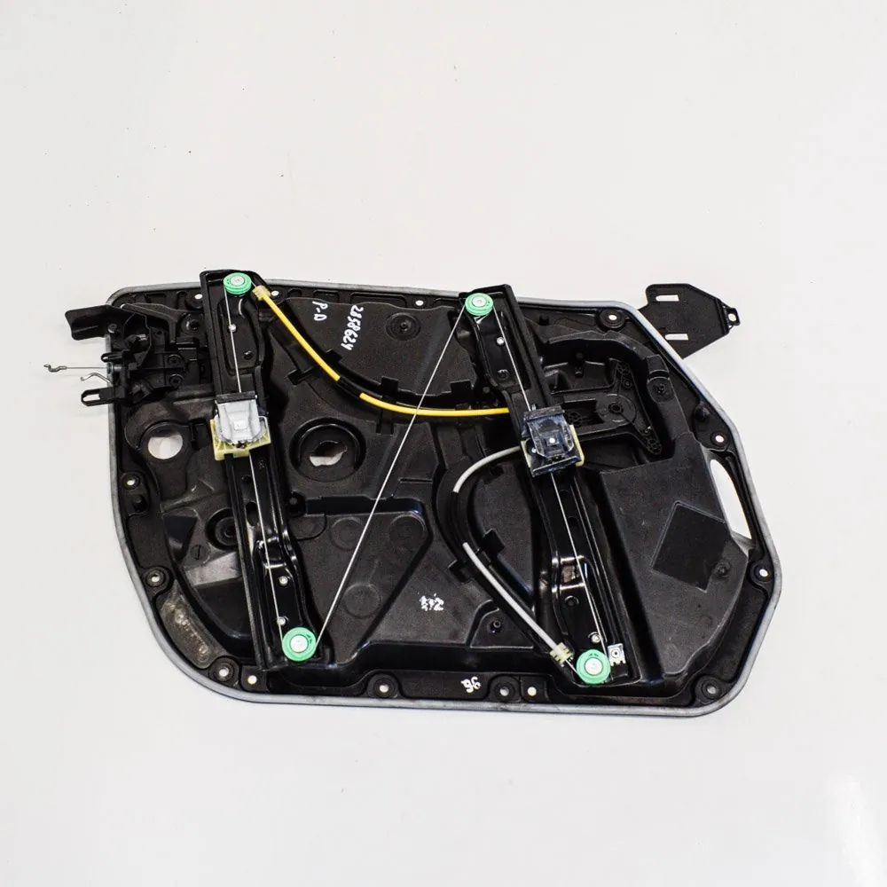 Mercedes-Benz GLC (X253) Front Right Door Window Regulator