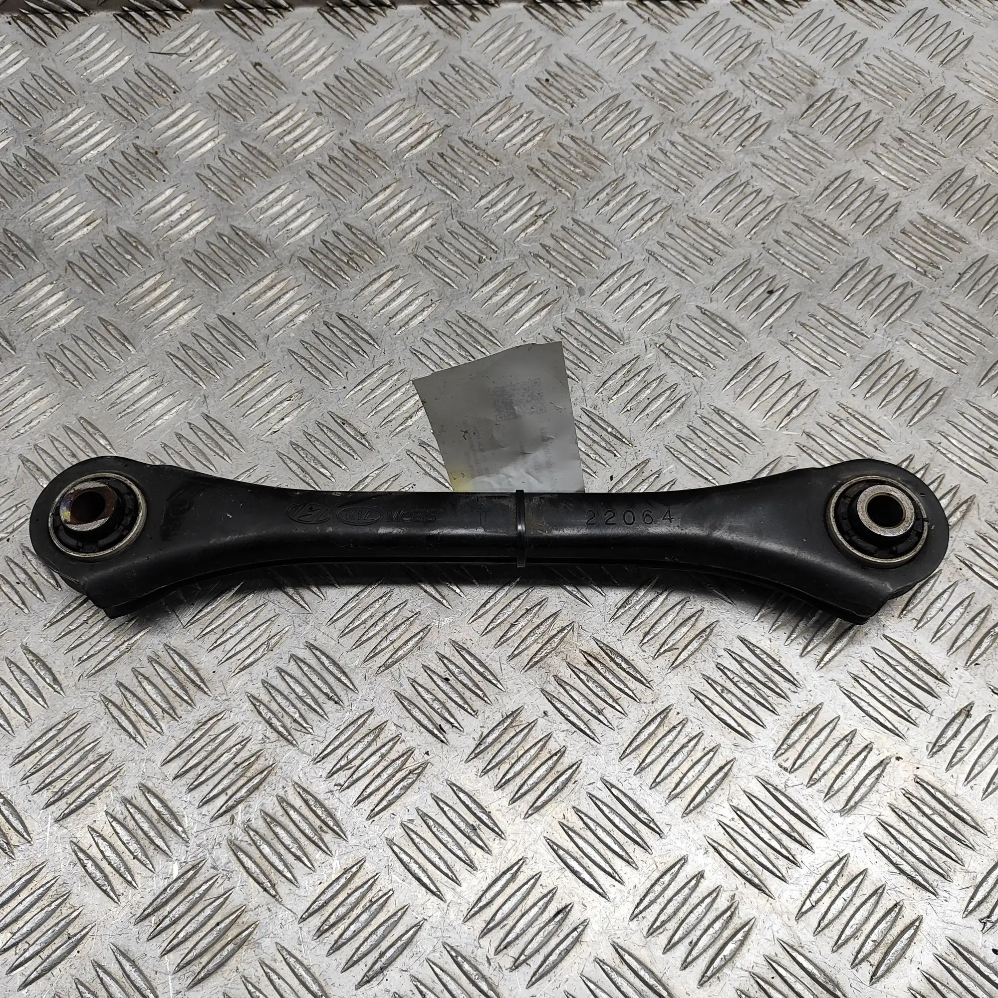 Hyundai Kona Control arm — rear right Control arm — rear right — HYUNDAI KONA (2017-....