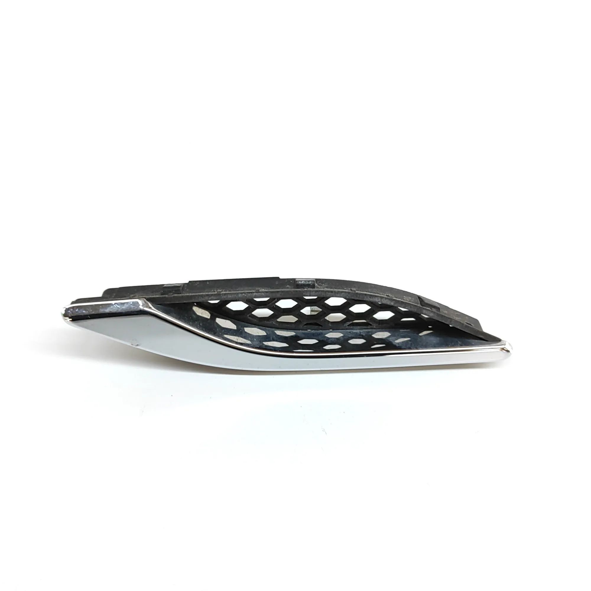 Maserati Ghibli Fender moulding — front left Fender moulding — front left — MASERATI GHIBLI ...