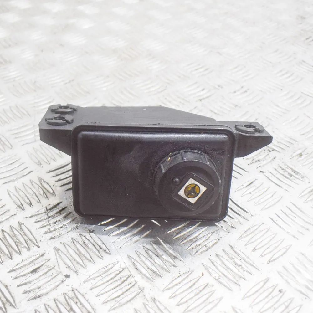 Maserati Ghibli Power steering fluid reservoir Power steering fluid reservoir — MASERATI GHIBL...