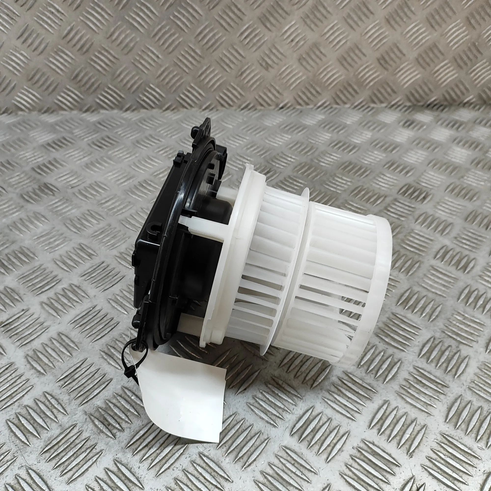 Lexus RX Heater Blower Fan Heater Blower Fan — LEXUS RX (_LA1_, _LH1_) (20...