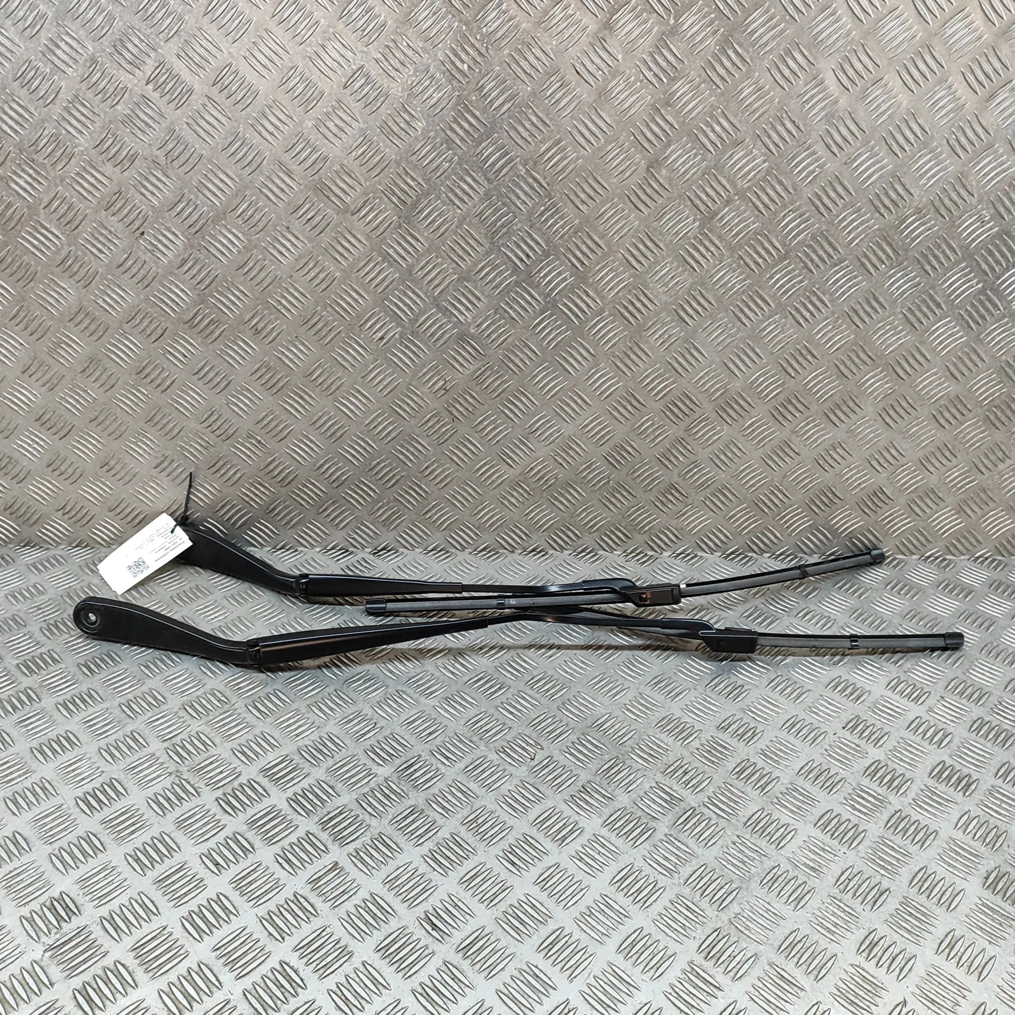 BMW X5 (G05) Front Wiper Arms Front Wiper Arms — BMW X5 (G05) (2018-...) — 74...