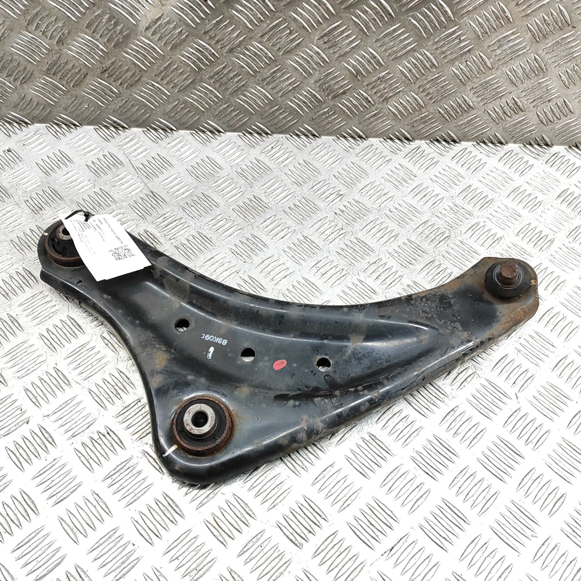 Nissan Leaf Front Left Lower Control Arm Front Left Lower Control Arm — NISSAN LEAF (ZE1...