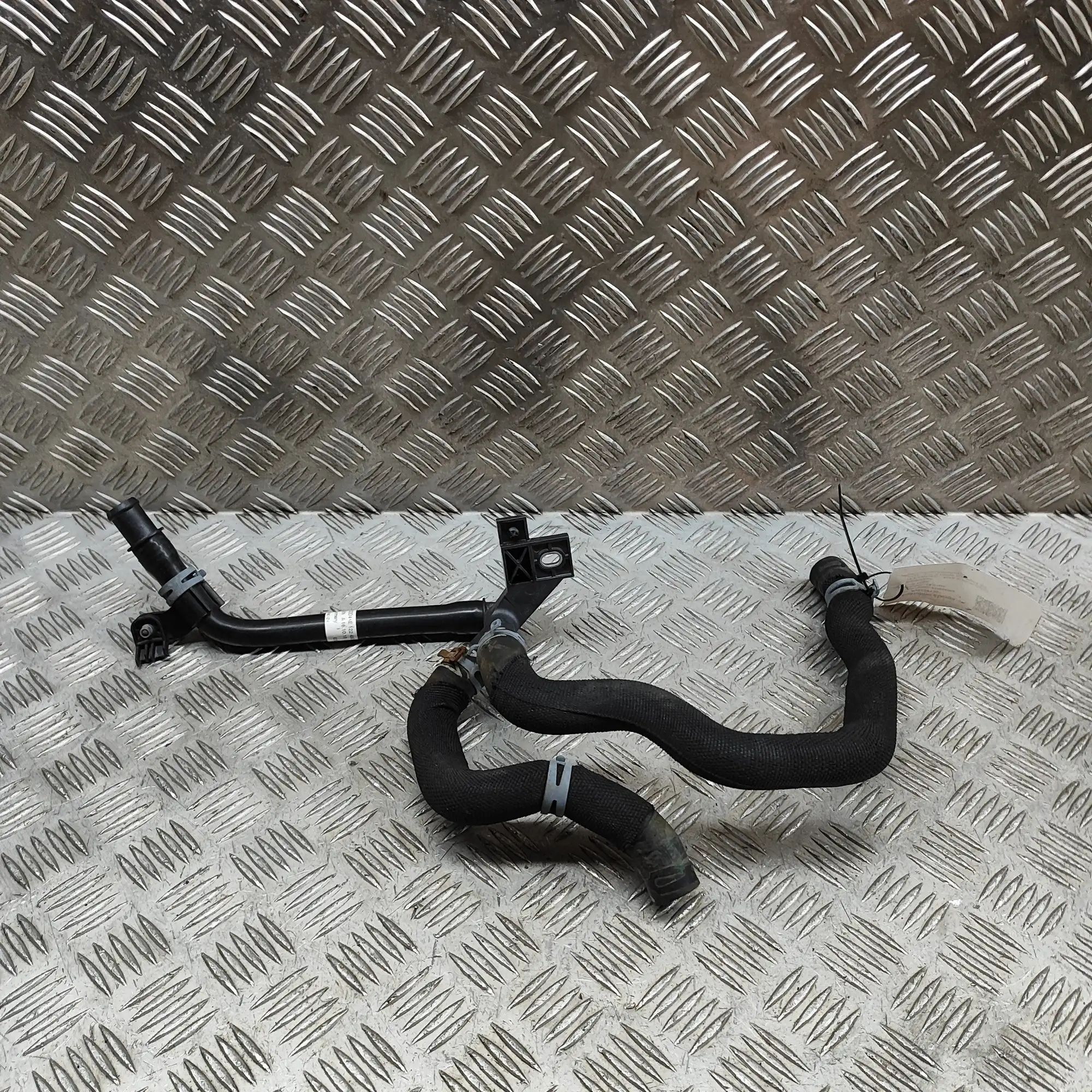 Audi e-tron Шланг системы охлаждения Coolant hose — AUDI E-TRON (GEN) (2018-...) — 4...