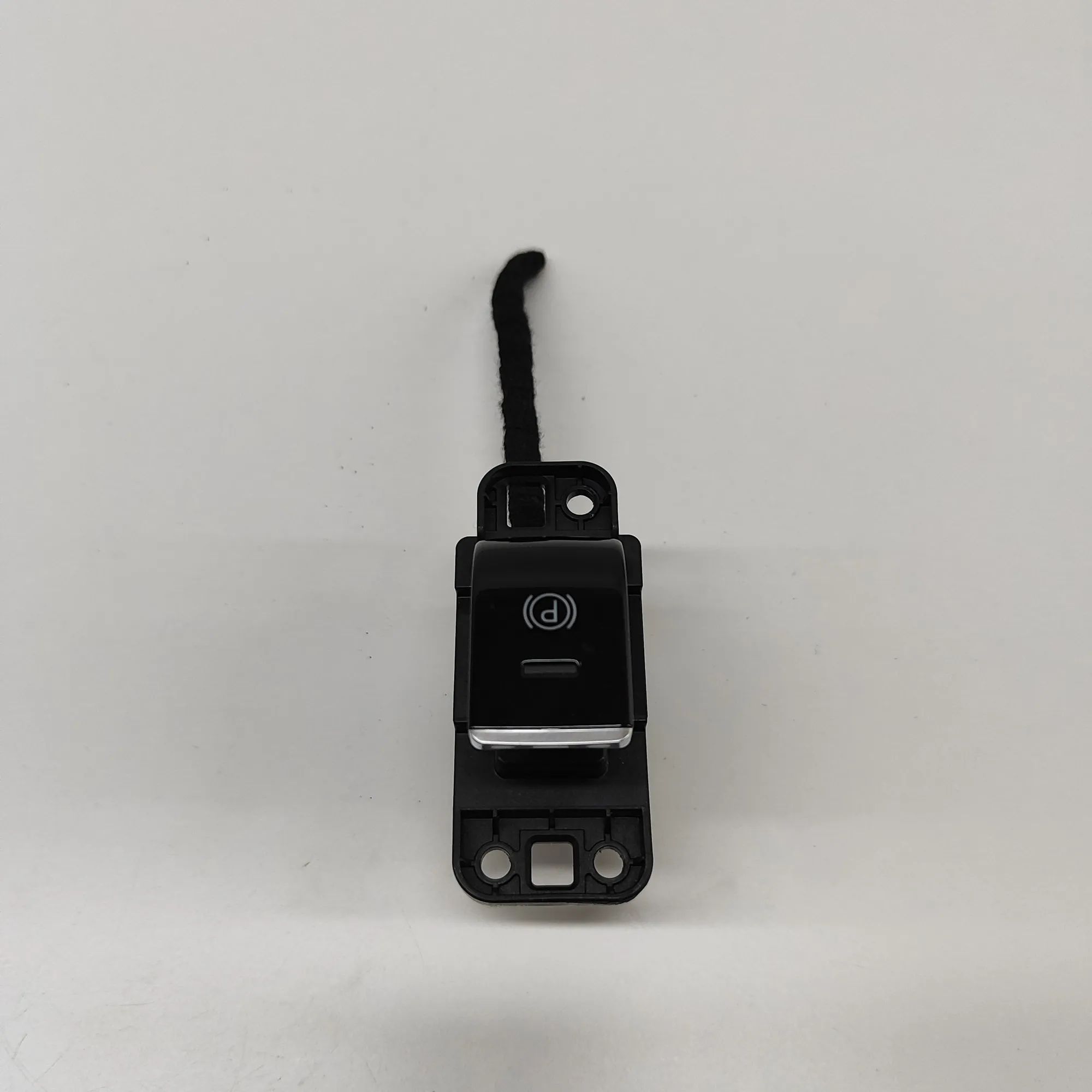 Alfa-Romeo Giulia (952) Parking brake button Parking brake button — ALFA ROMEO GIULIA (952_)...