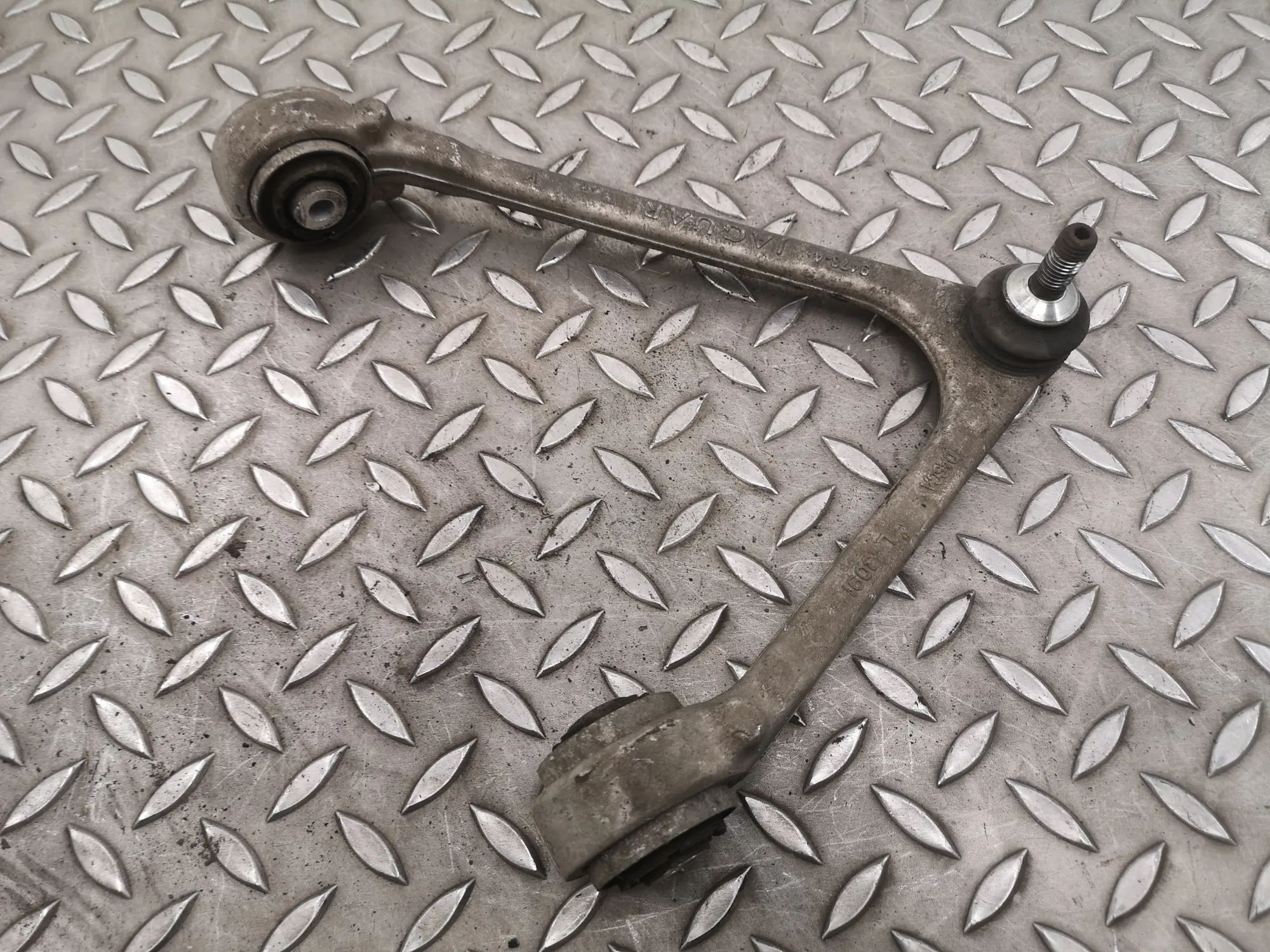 Jaguar XJ Front Left Upper Control Arm Front Left Upper Control Arm — JAGUAR XJ (X351)...