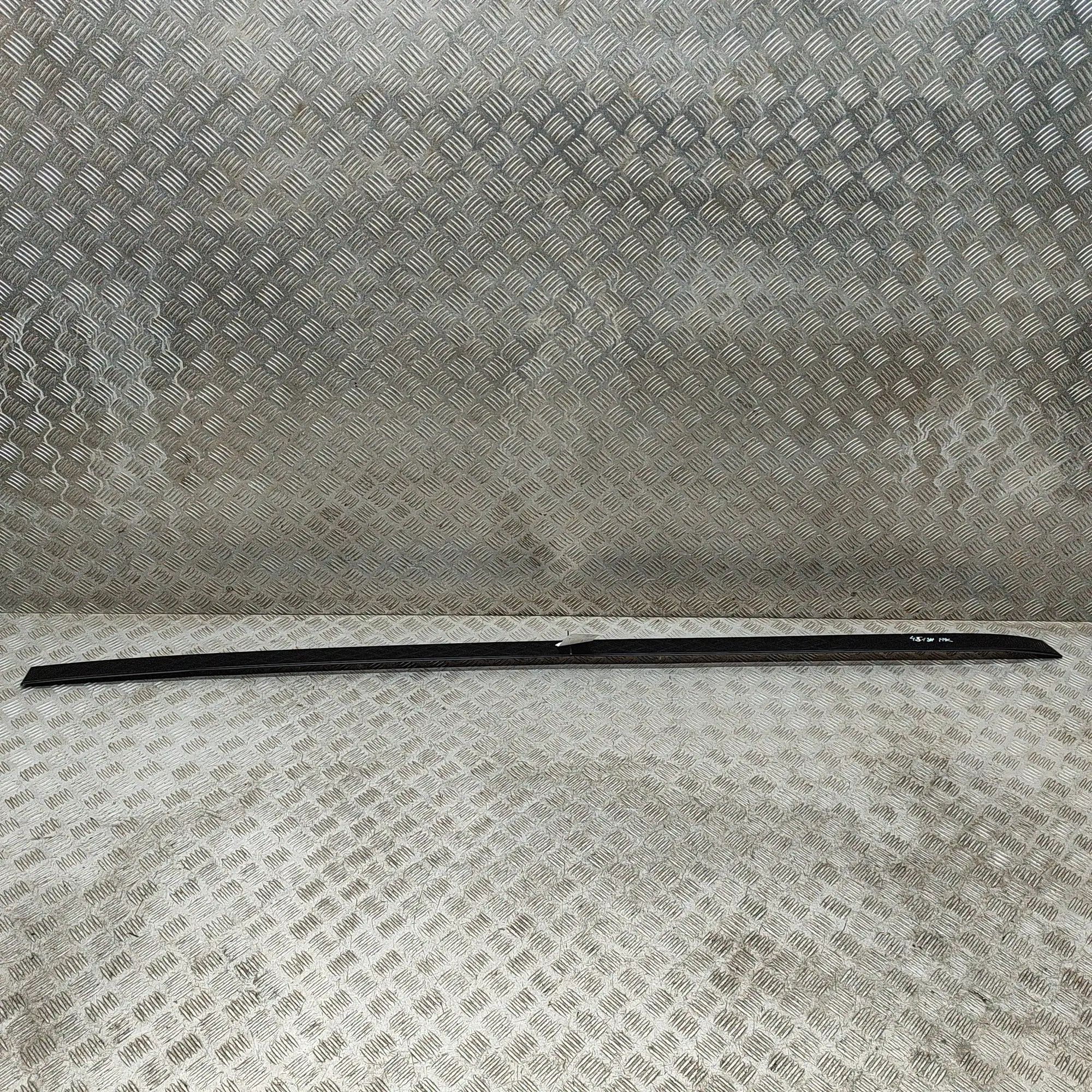 Land Rover Range Rover Sport (L494) Left Side Roof Strip Trim Left Side Roof Strip Trim — LAND ROVER RANGE RO...