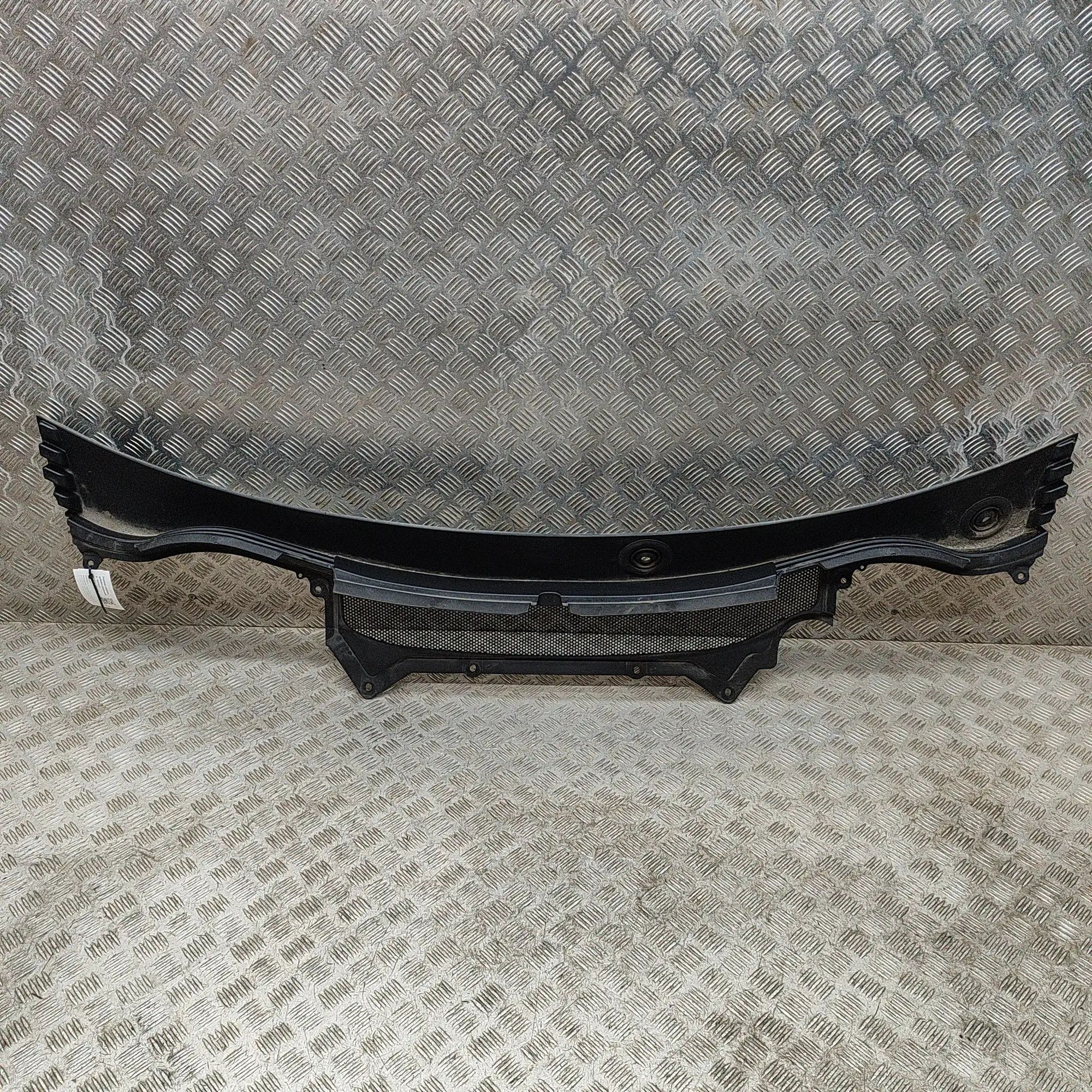 Land Rover Range Rover Sport (L494) Front Wiper Cowl Trim Front Wiper Cowl Trim — LAND ROVER RANGE ROVER ...
