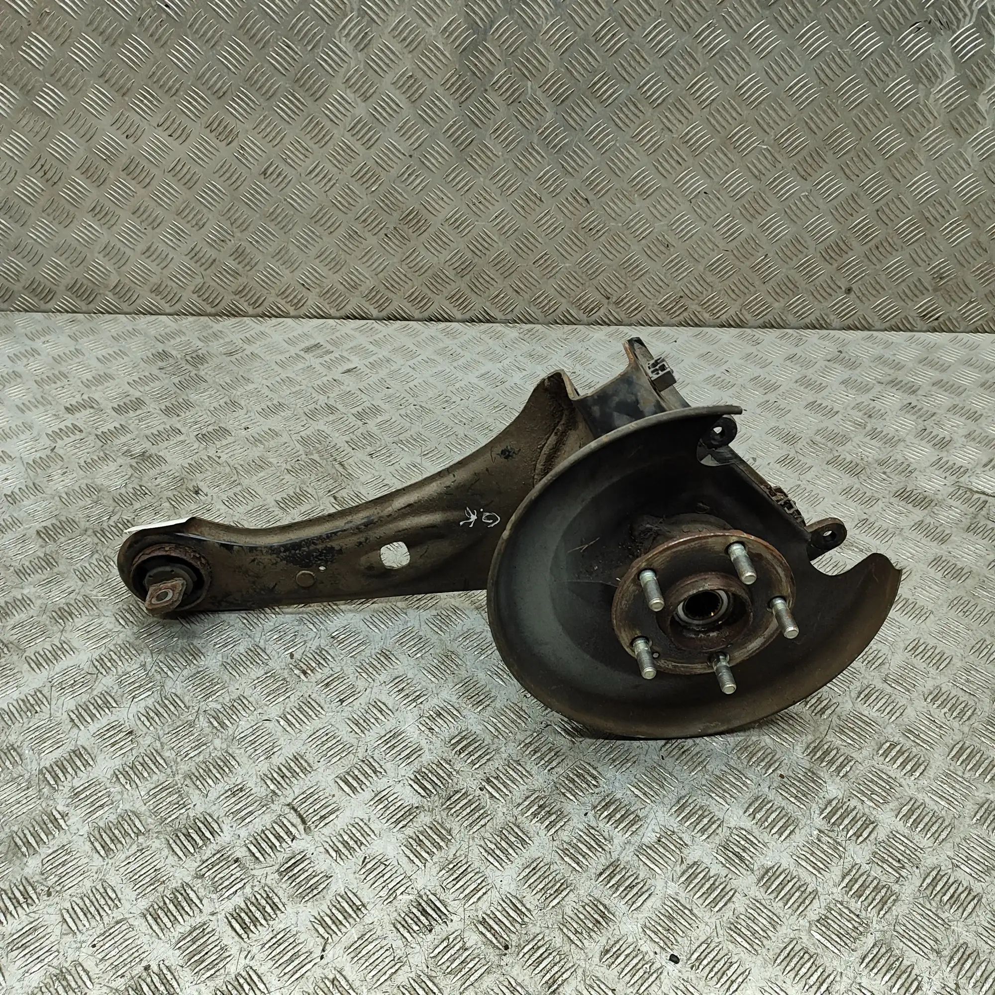 Mitsubishi Outlander Rear Left Wheel Hub Spindle Rear Left Wheel Hub Spindle — MITSUBISHI OUTLAN...