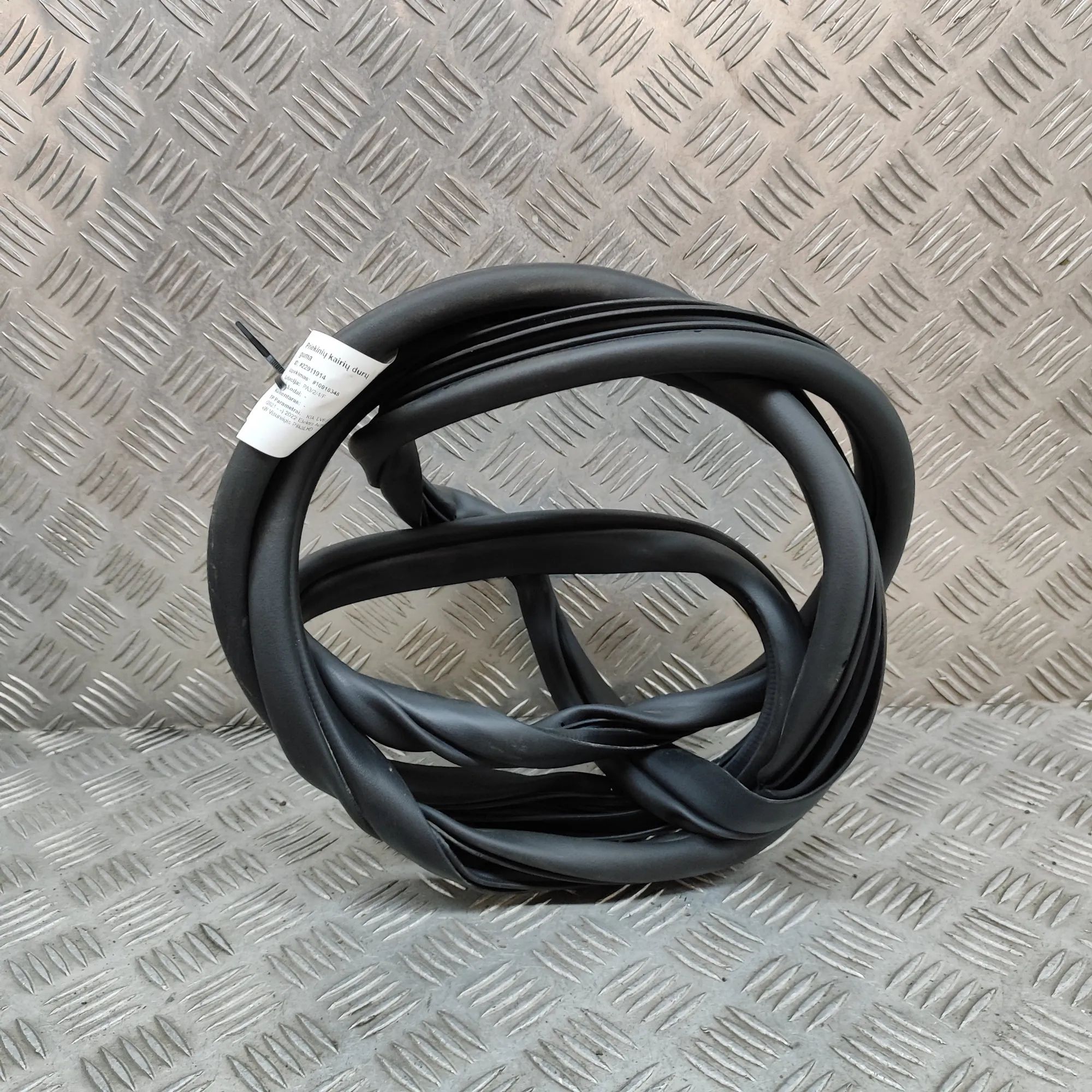Kia EV6 Door rubber seal — front left Door rubber seal — front left — KIA EV6 (CV) (2...