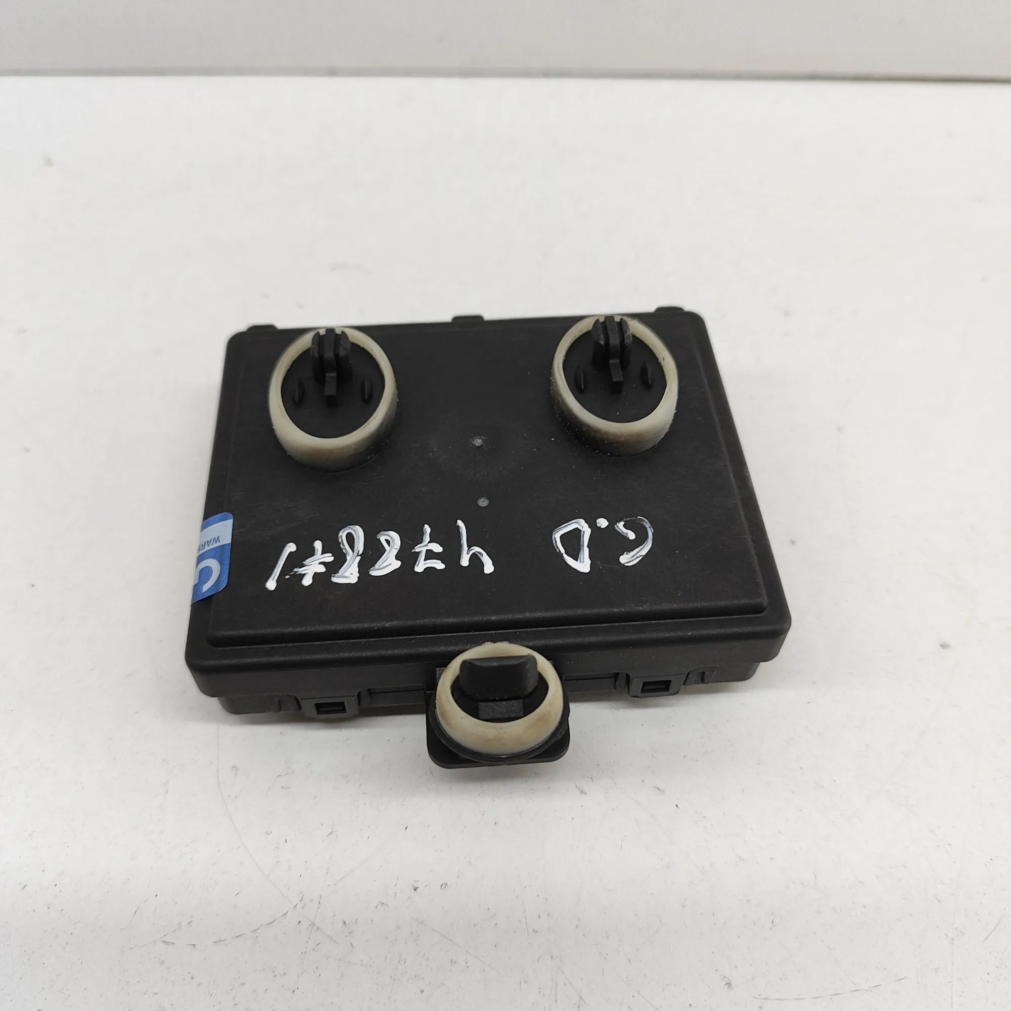 Audi Q4 e-tron Door control unit — rear right Door control unit — rear right — AUDI Q4 (Sport...