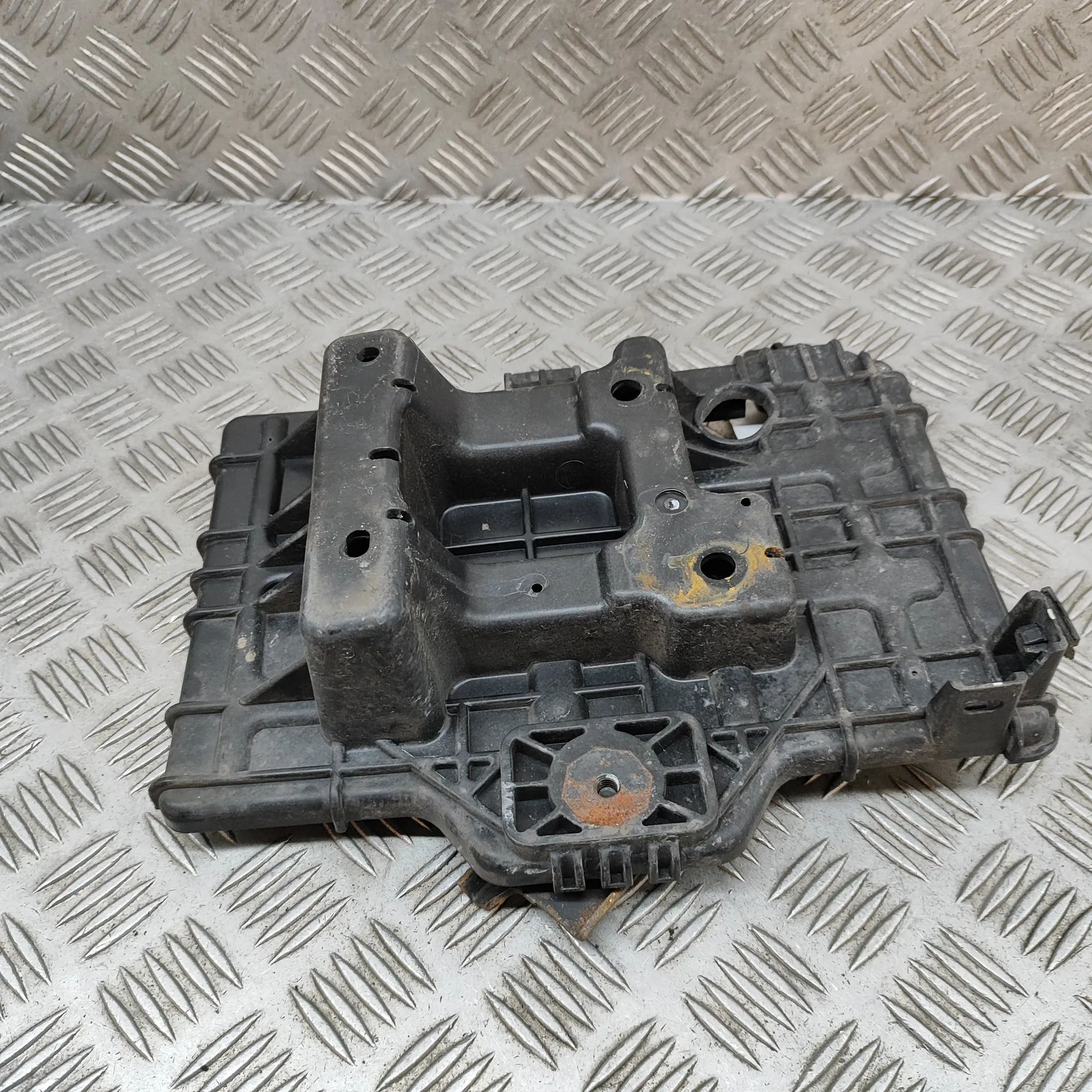 Kia Optima (TF) Battery tray