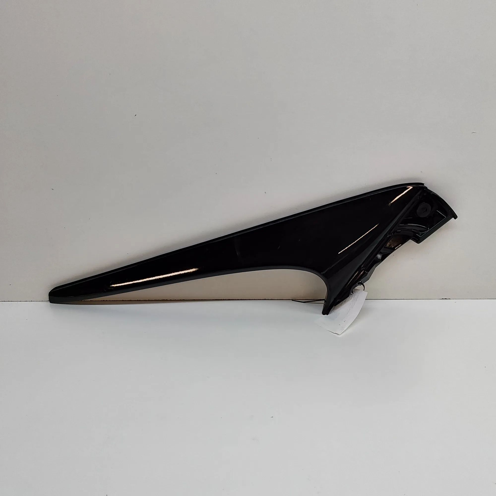 Lexus RX Tailgate Bootlid Trim Tailgate Bootlid Trim — LEXUS RX (_LA1_, _LH1_)...