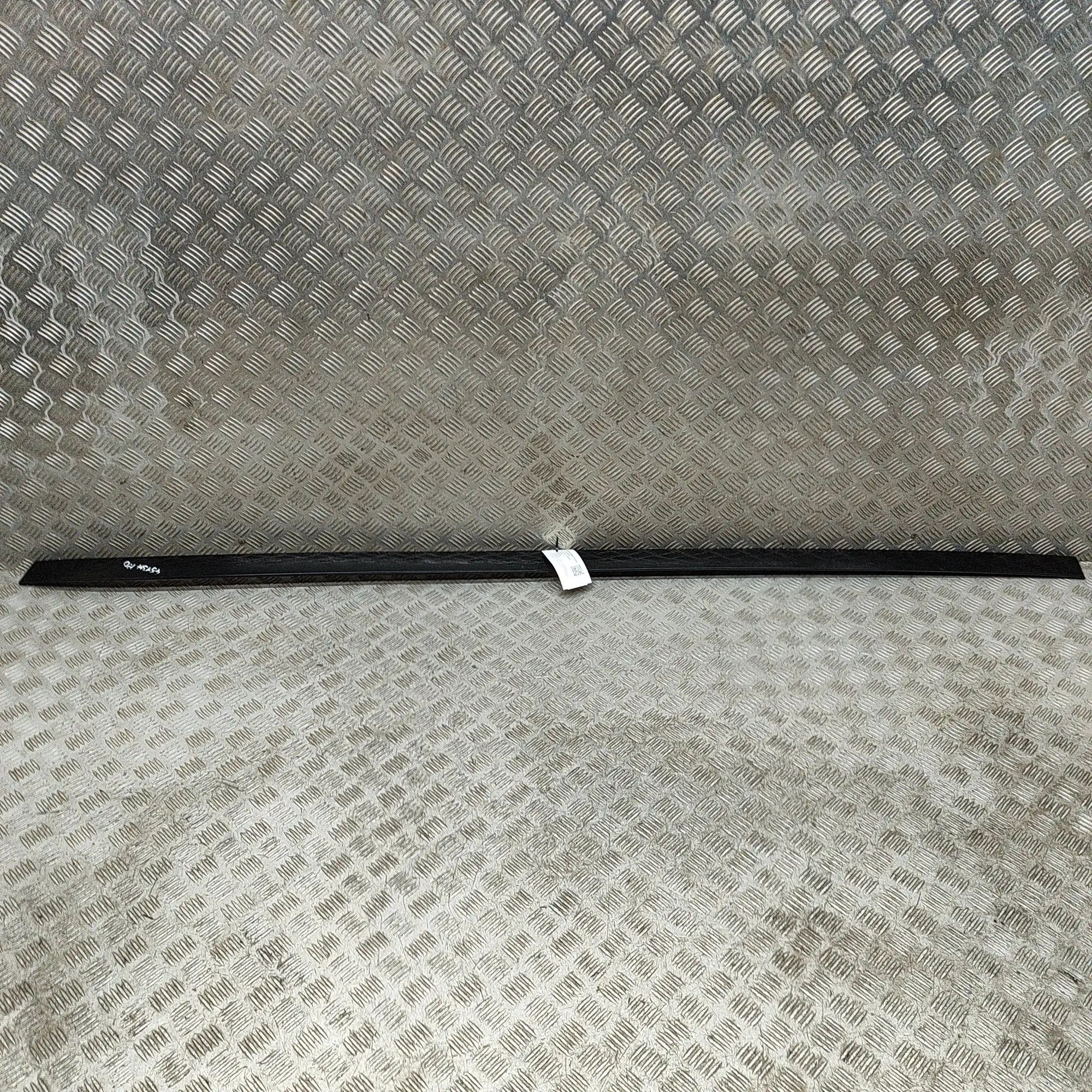 Land Rover Range Rover Sport (L494) Right Side Roof Strip Trim Right Side Roof Strip Trim — LAND ROVER RANGE R...