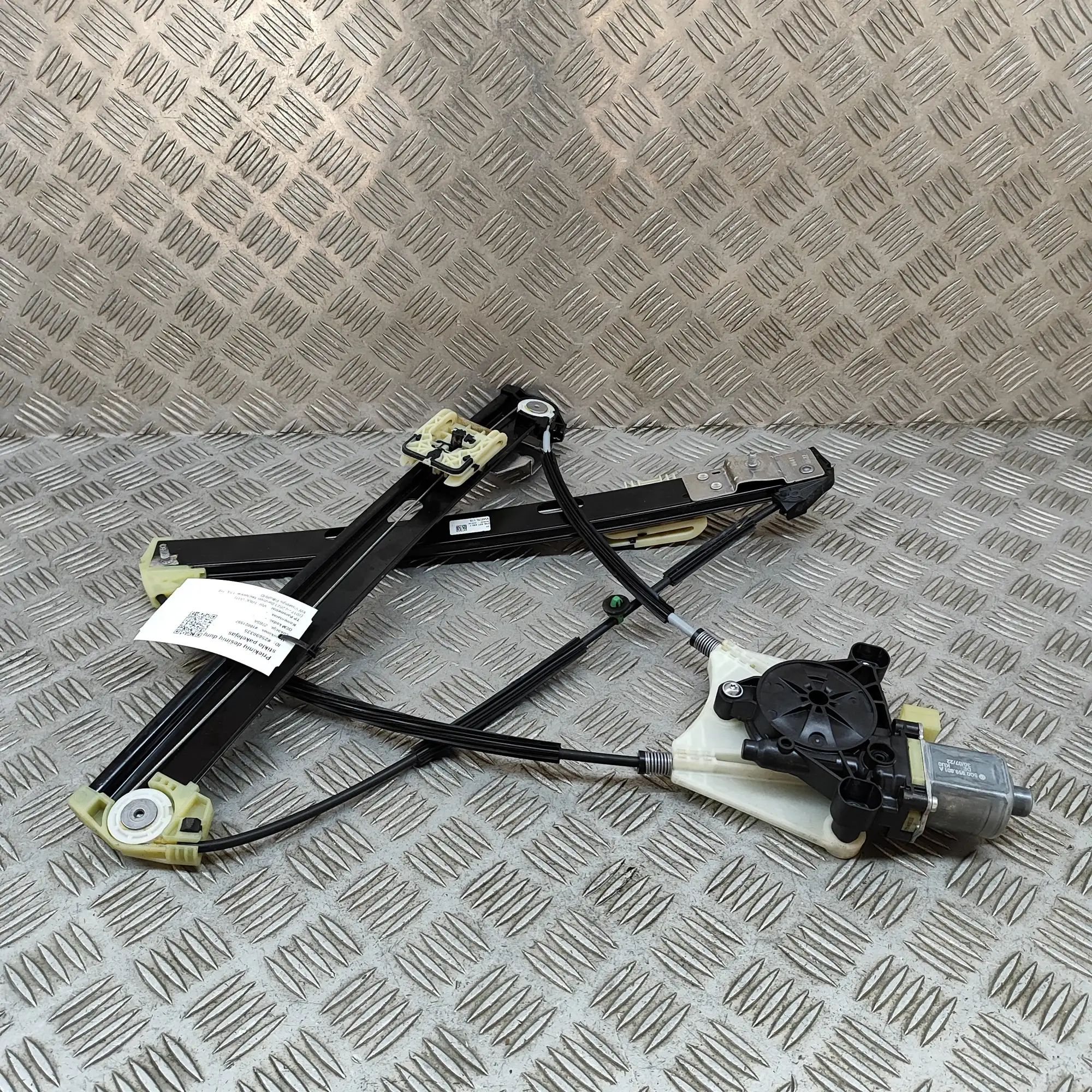 Volkswagen T-Roc Front Right Door Window Regulator Front Right Door Window Regulator — VW T-ROC (A...