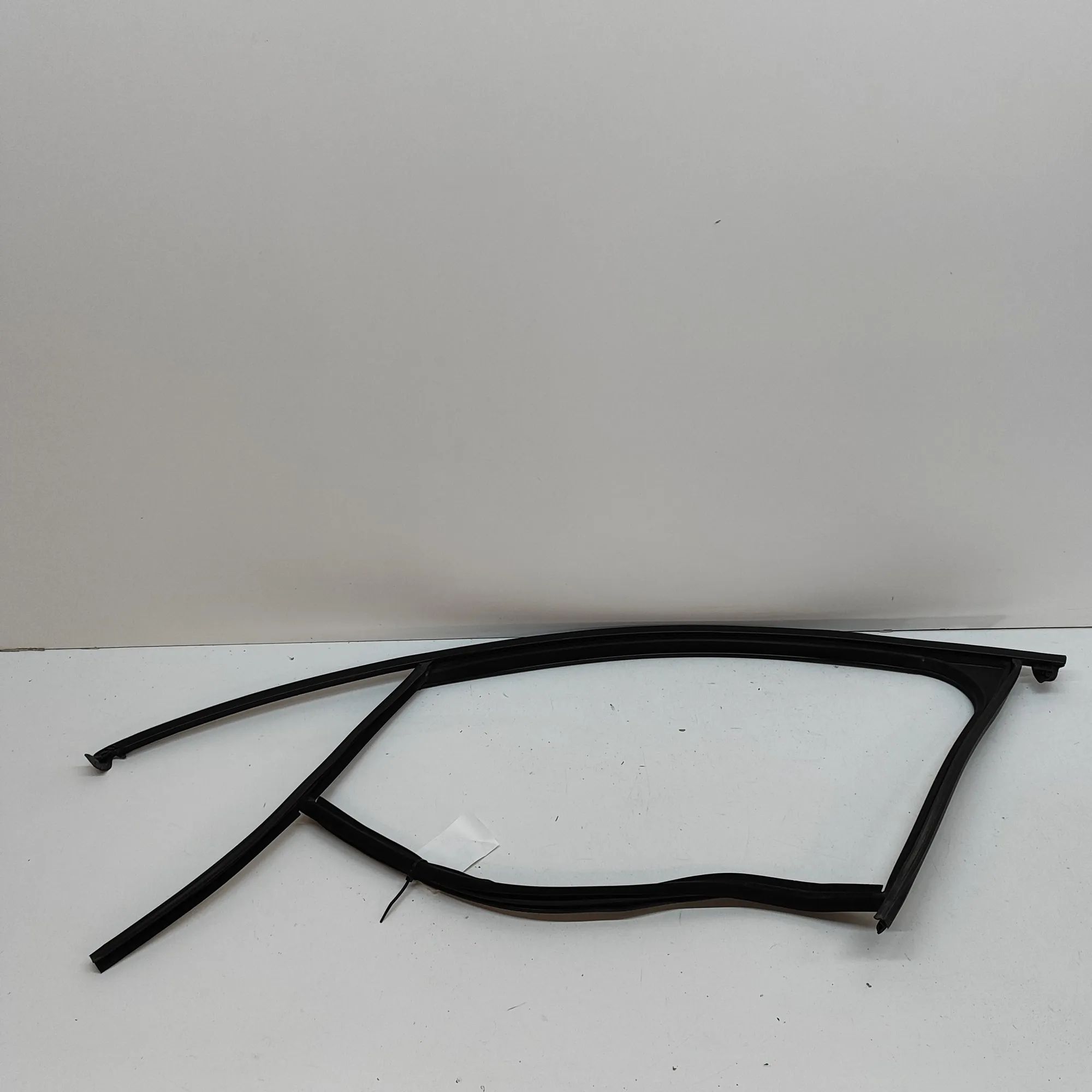 Porsche Macan Upper door trim strip — front left Upper door trim strip — front left — PORSCHE MA...
