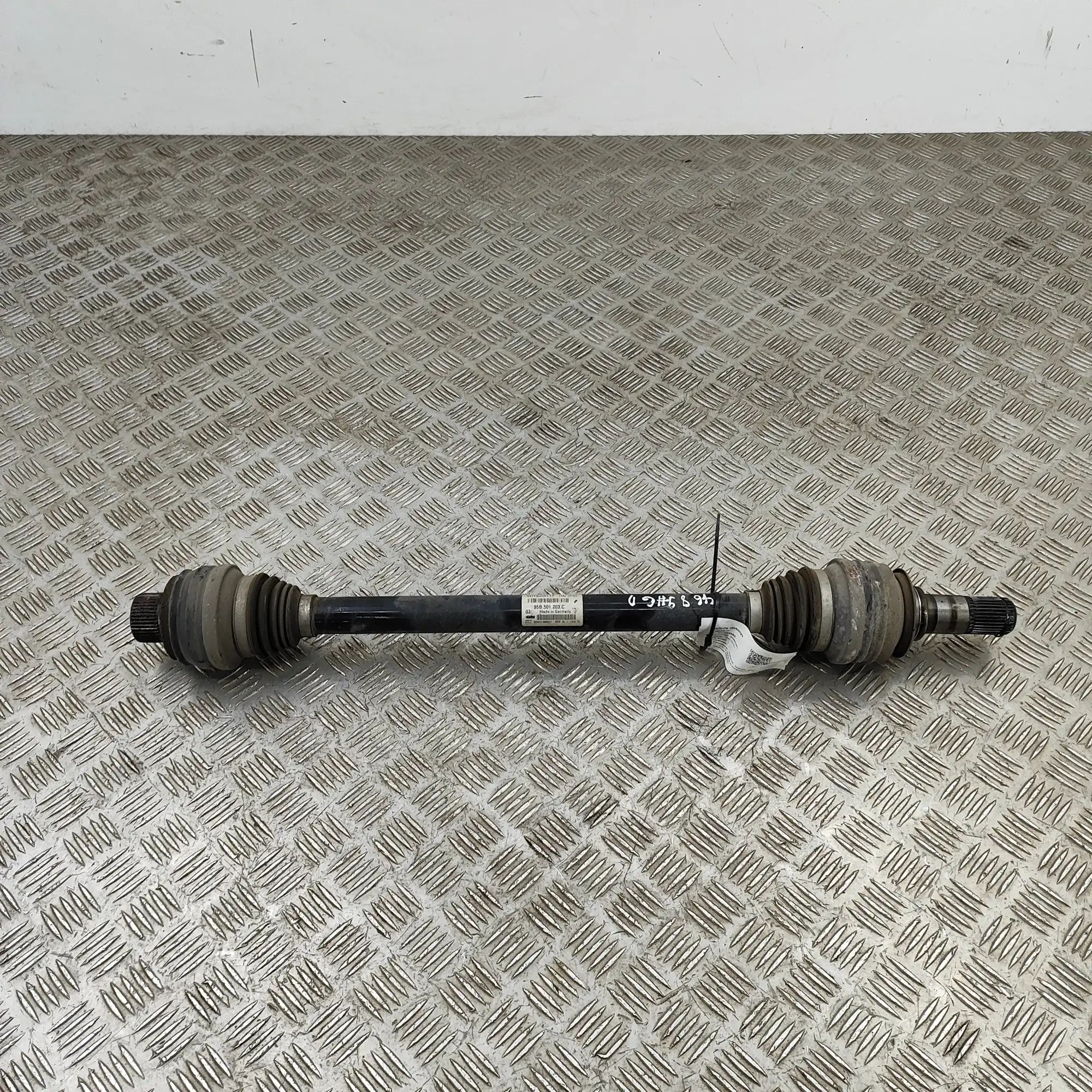 Porsche Macan Rear Right Driveshaft Rear Right Driveshaft — PORSCHE MACAN (95B) (20...