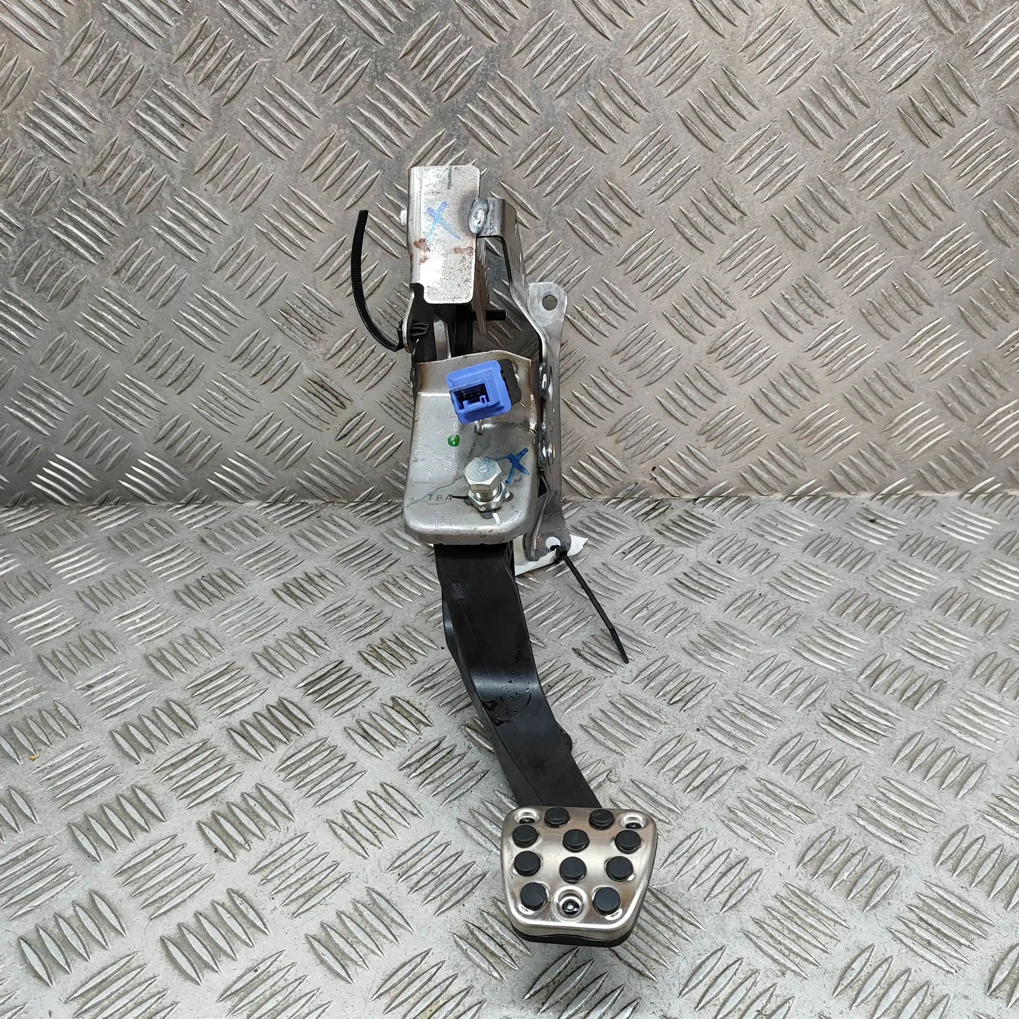 Honda Civic Brake pedal Brake Pedal — HONDA CIVIC (X Hatchback FC_, FK)...
